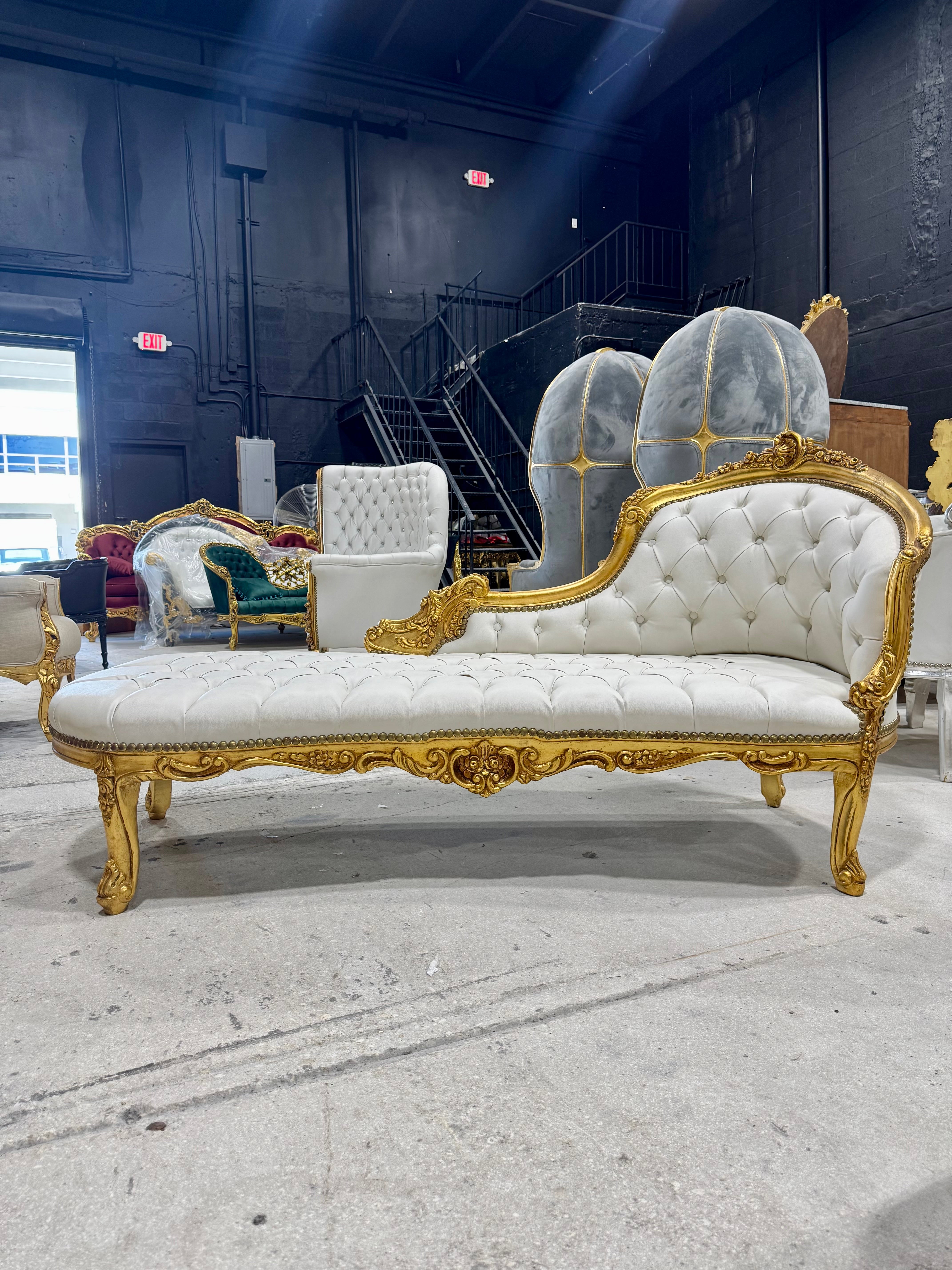 Chaise Longue White Leather Crystal Glass Buttons French Style