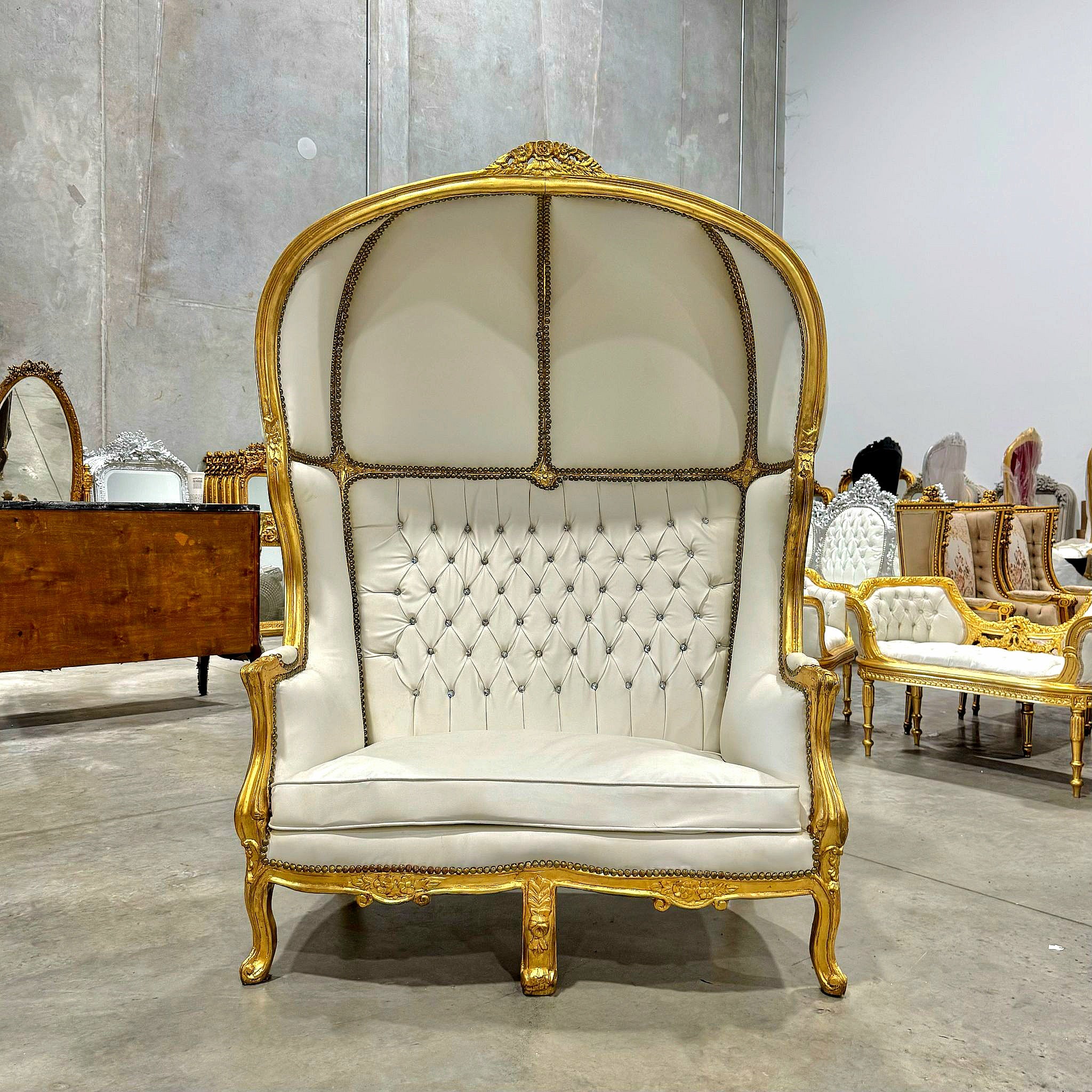 Double Balloon Chair French Style White Leather High-Back Canopy Lacquer Chair