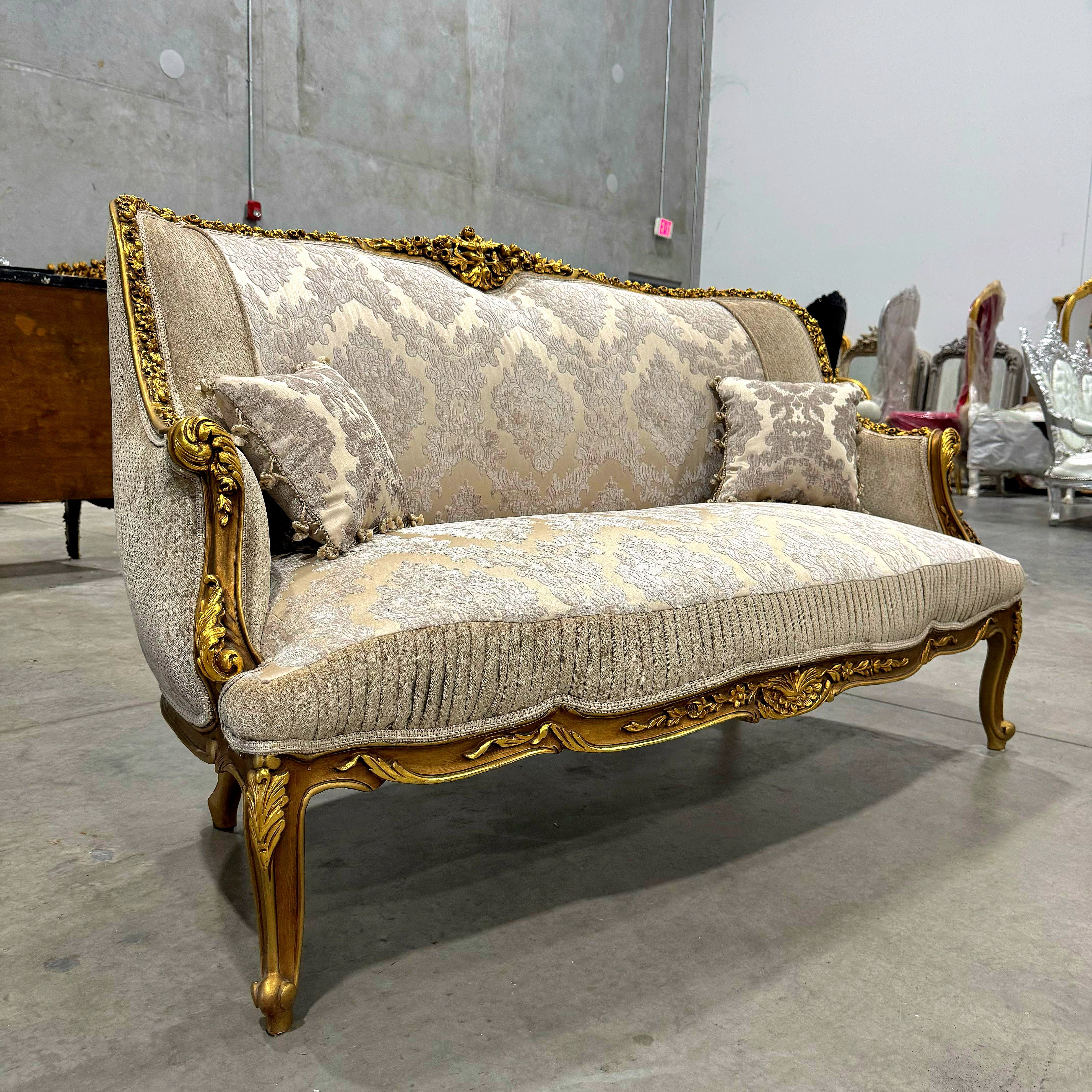 Baroque Style Beige White Sofa – French Design with Gold Leaf Details