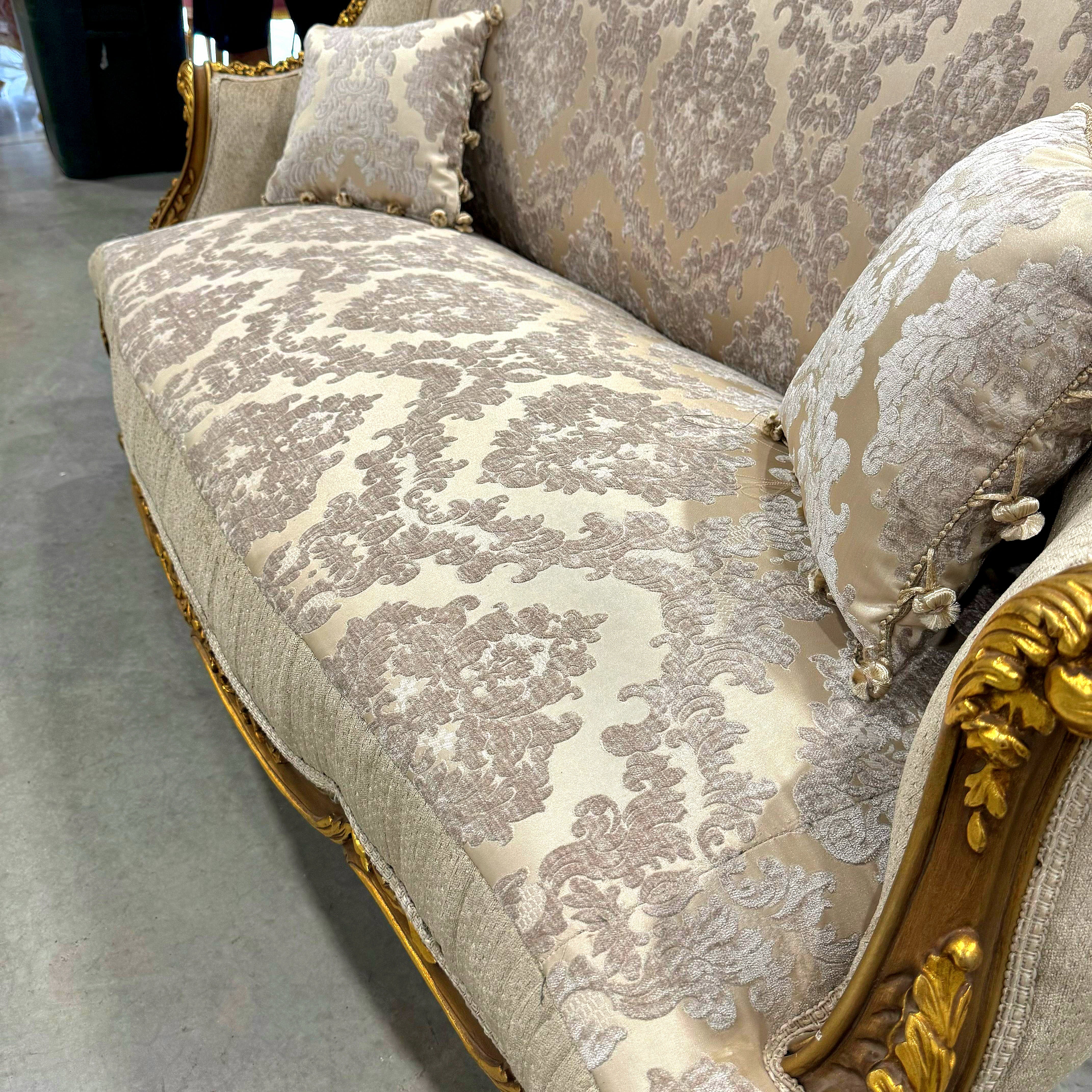 Baroque Style Beige White Sofa – French Design with Gold Leaf Details