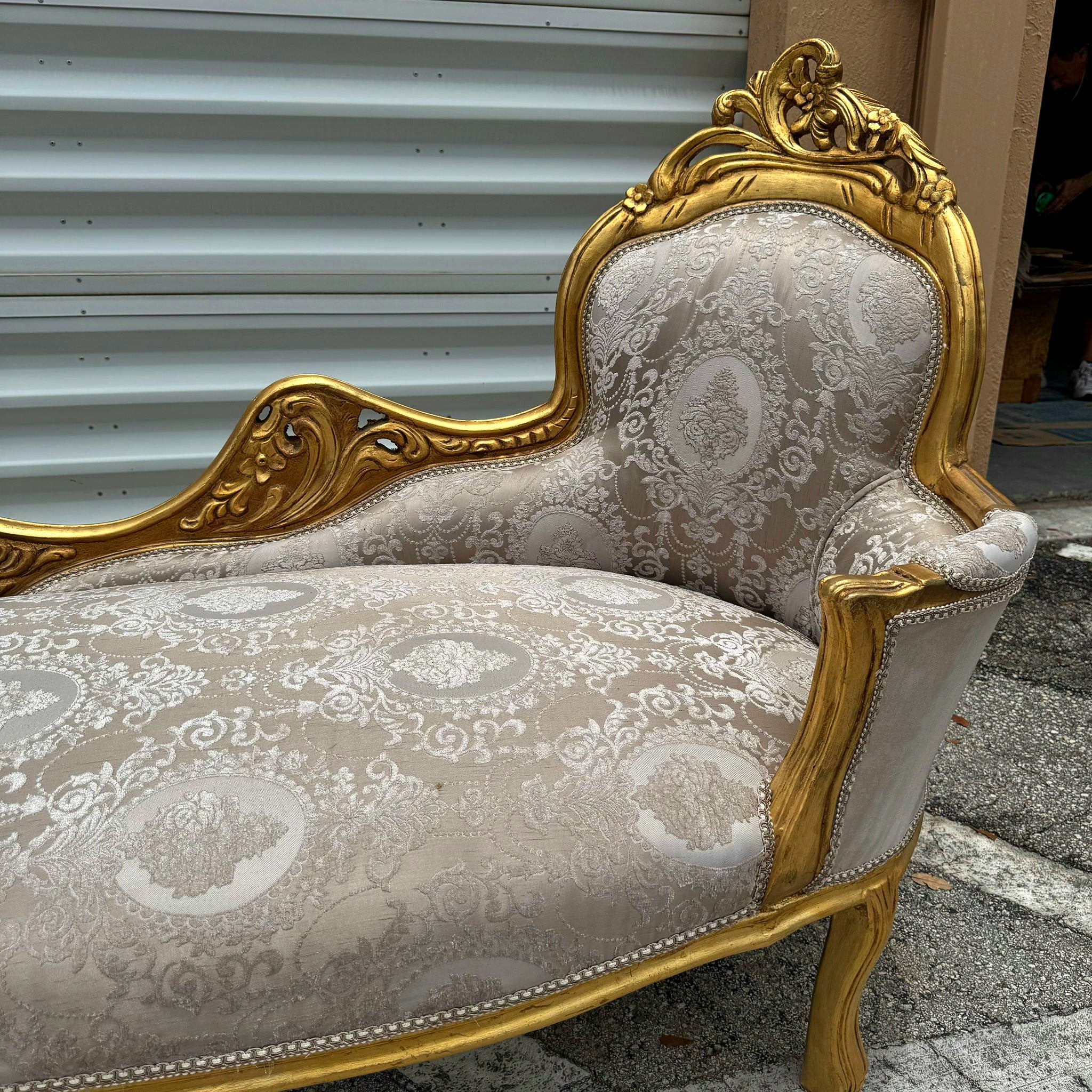 Chaise Lounge Furniture Rococo Style Beige Color with Gold Leaf Details