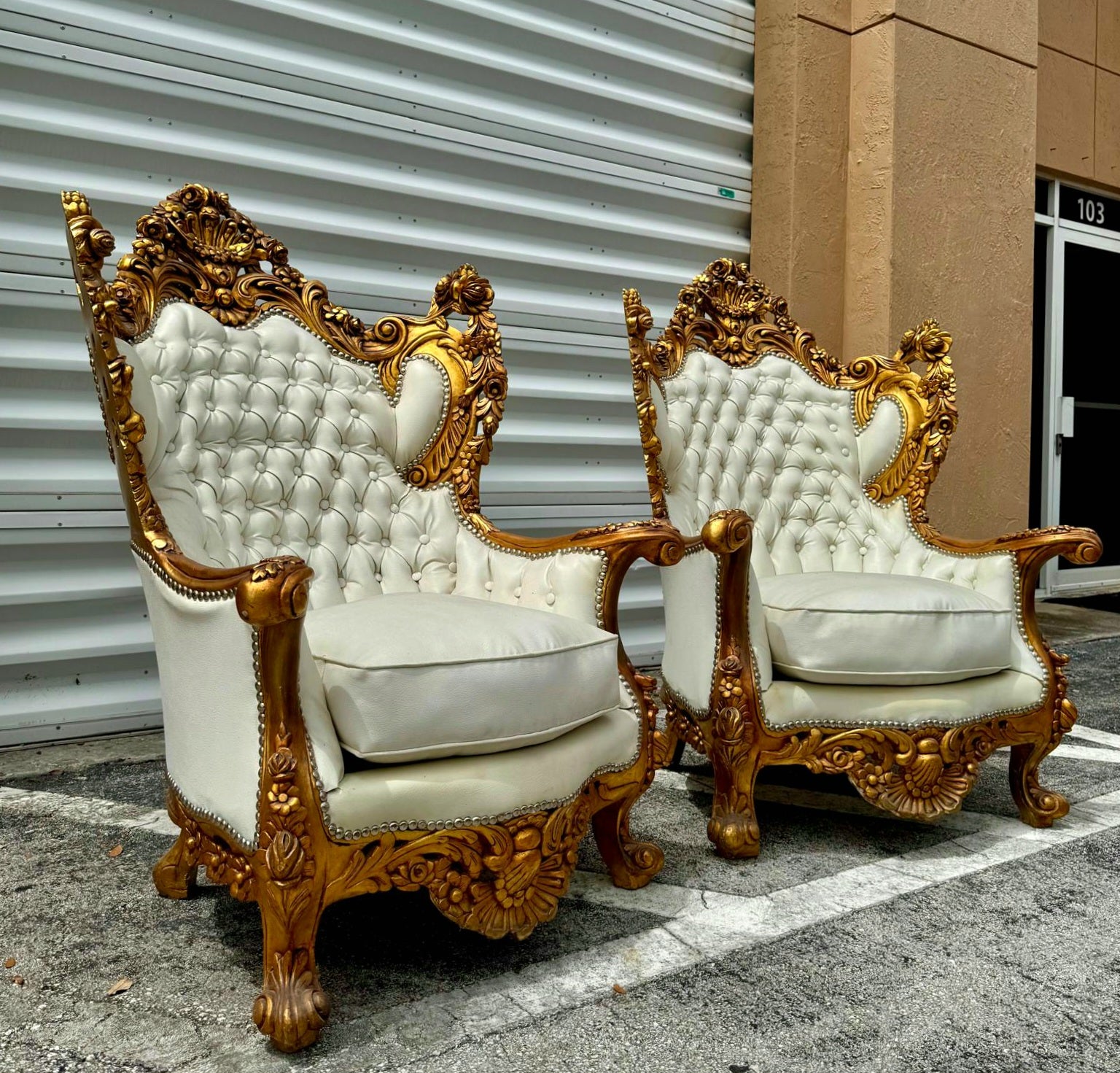 Baroque Style King Size Off-White Leather Chair with Gold Leaf Frame Details