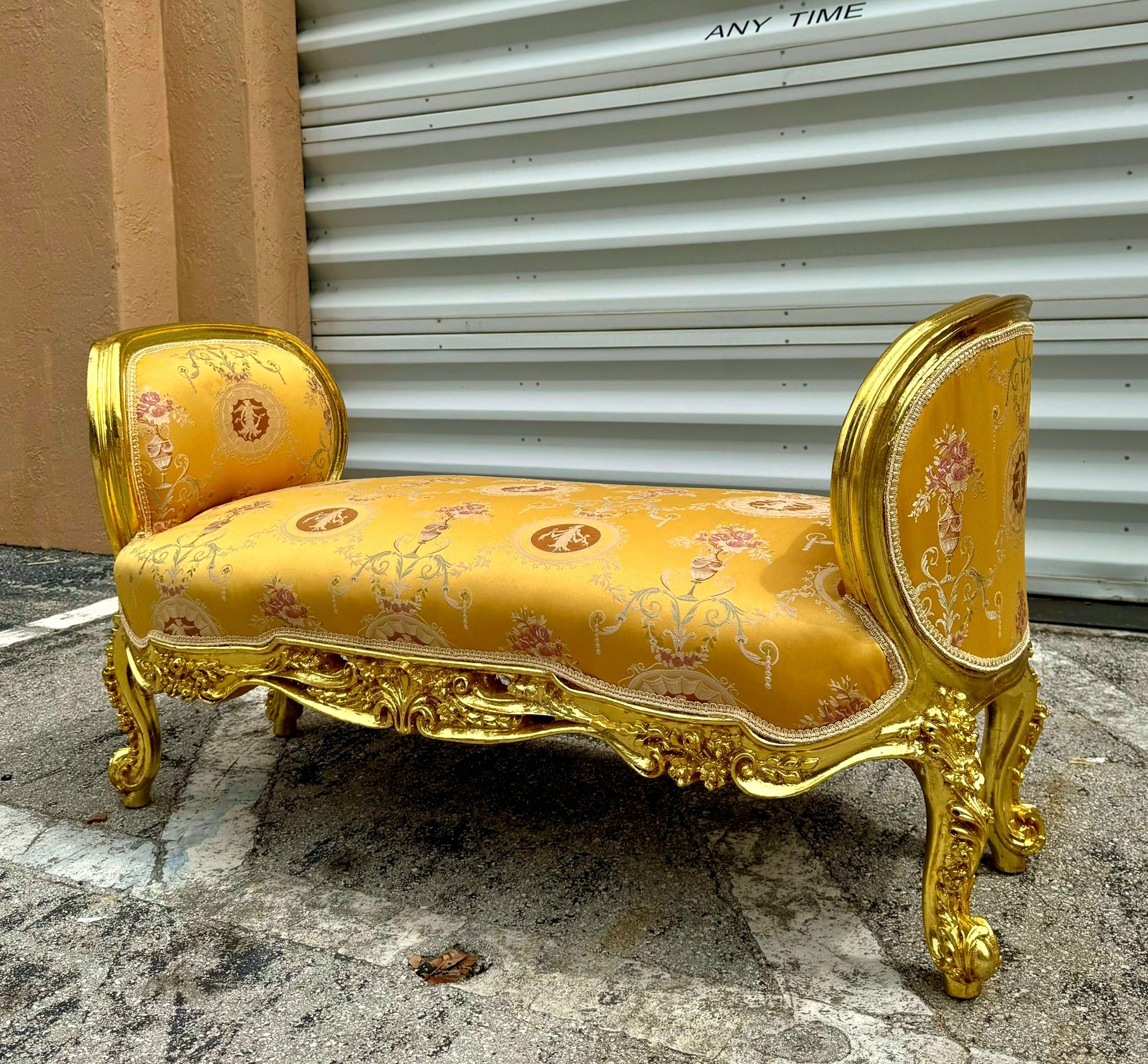 Marquis Bench French Style Yellow Damask Gold Details Interior Design Furniture