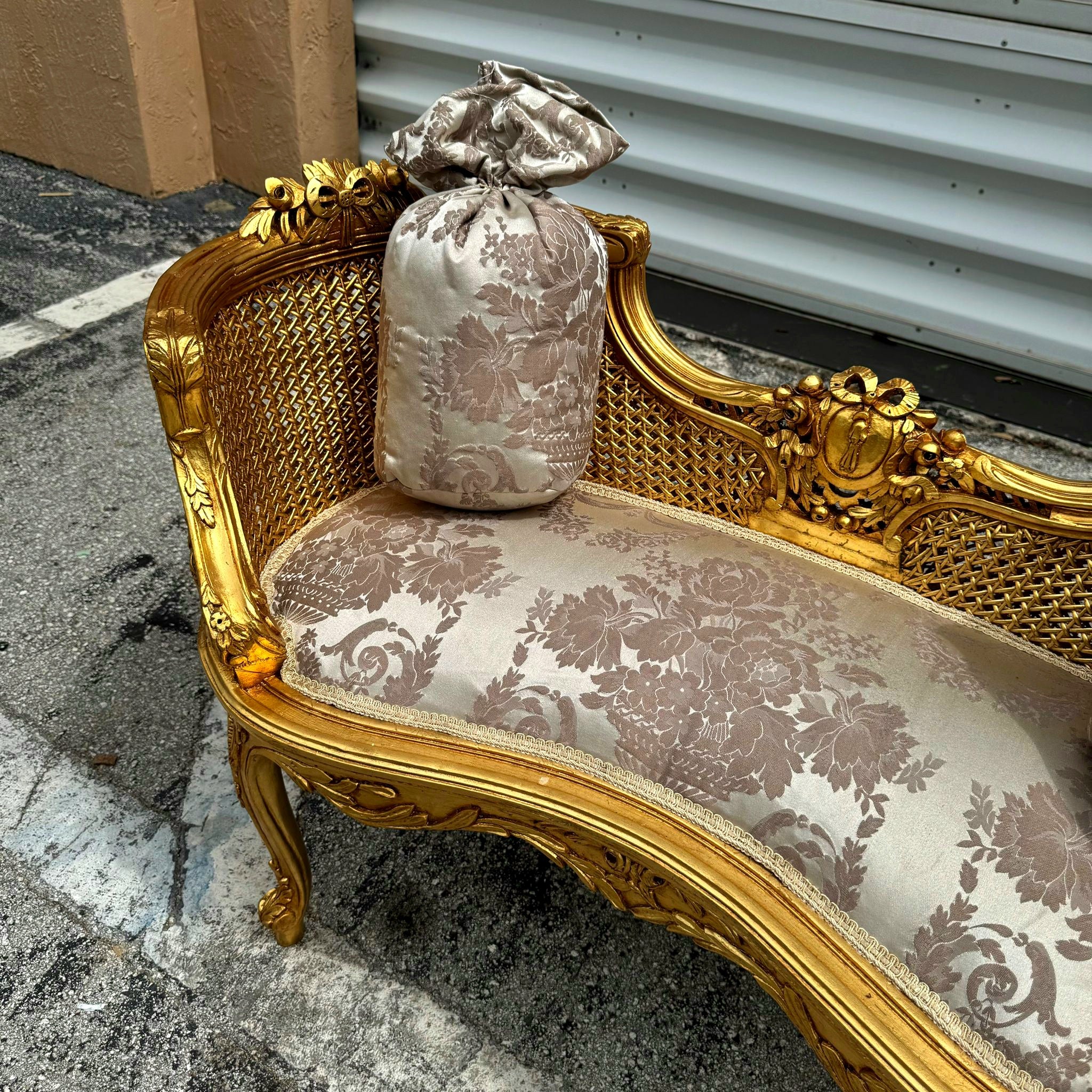 Bench Light Brown Damask French Style Gold Details Rococo Baroque Furniture