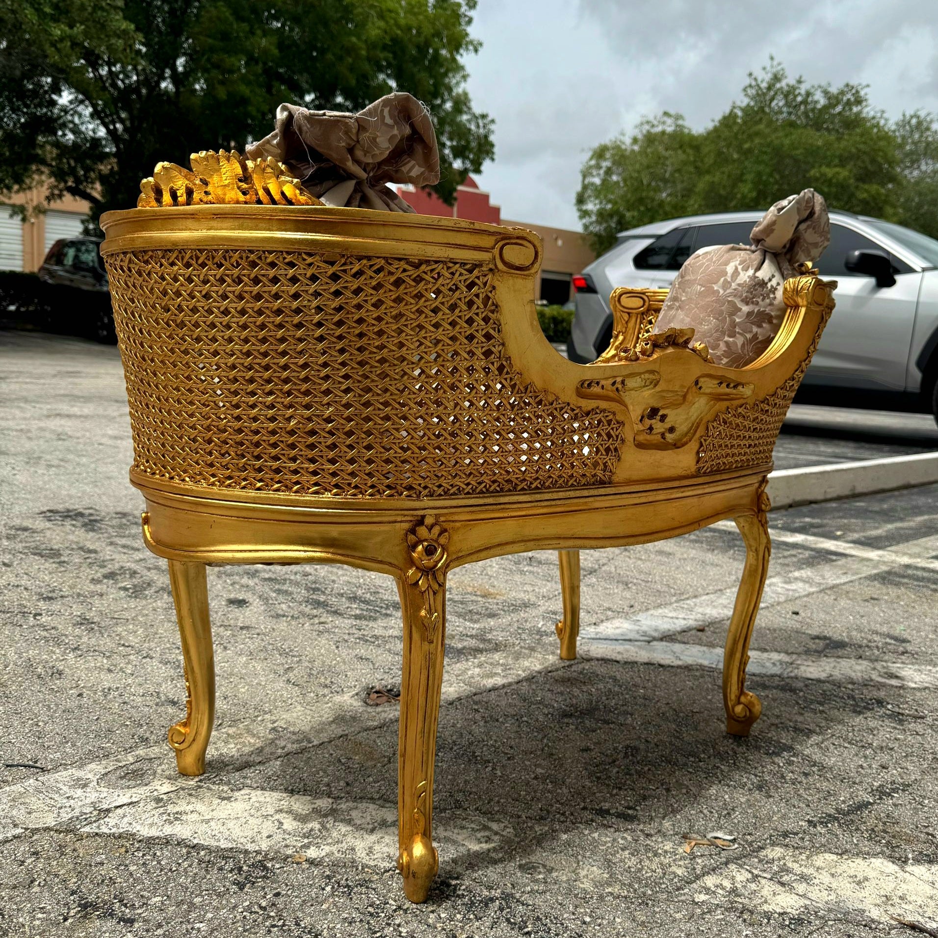 Bench Light Brown Damask French Style Gold Details Rococo Baroque Furniture