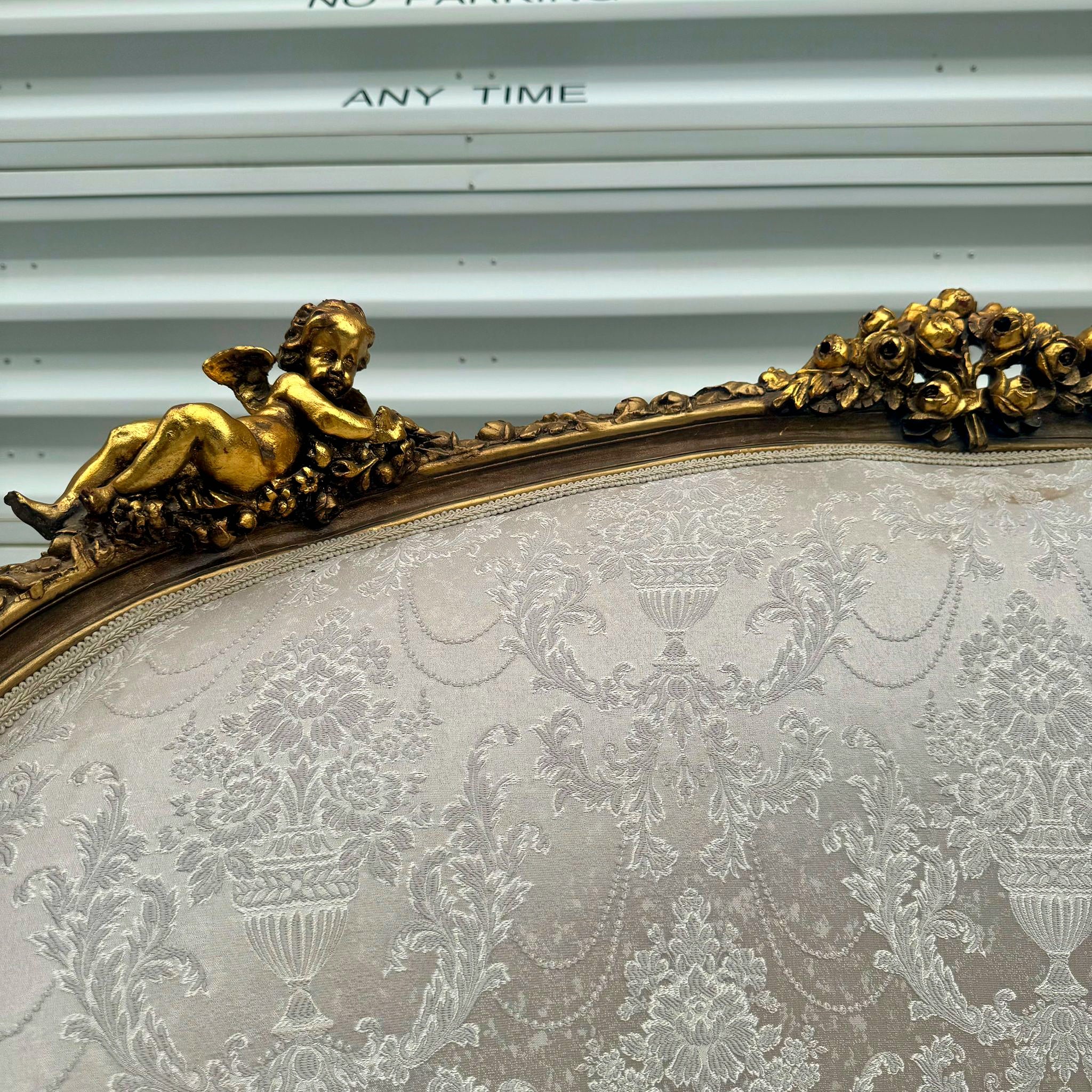 Romantic Sofa French Style White and Beige Damask Fabri Rococo Furniture