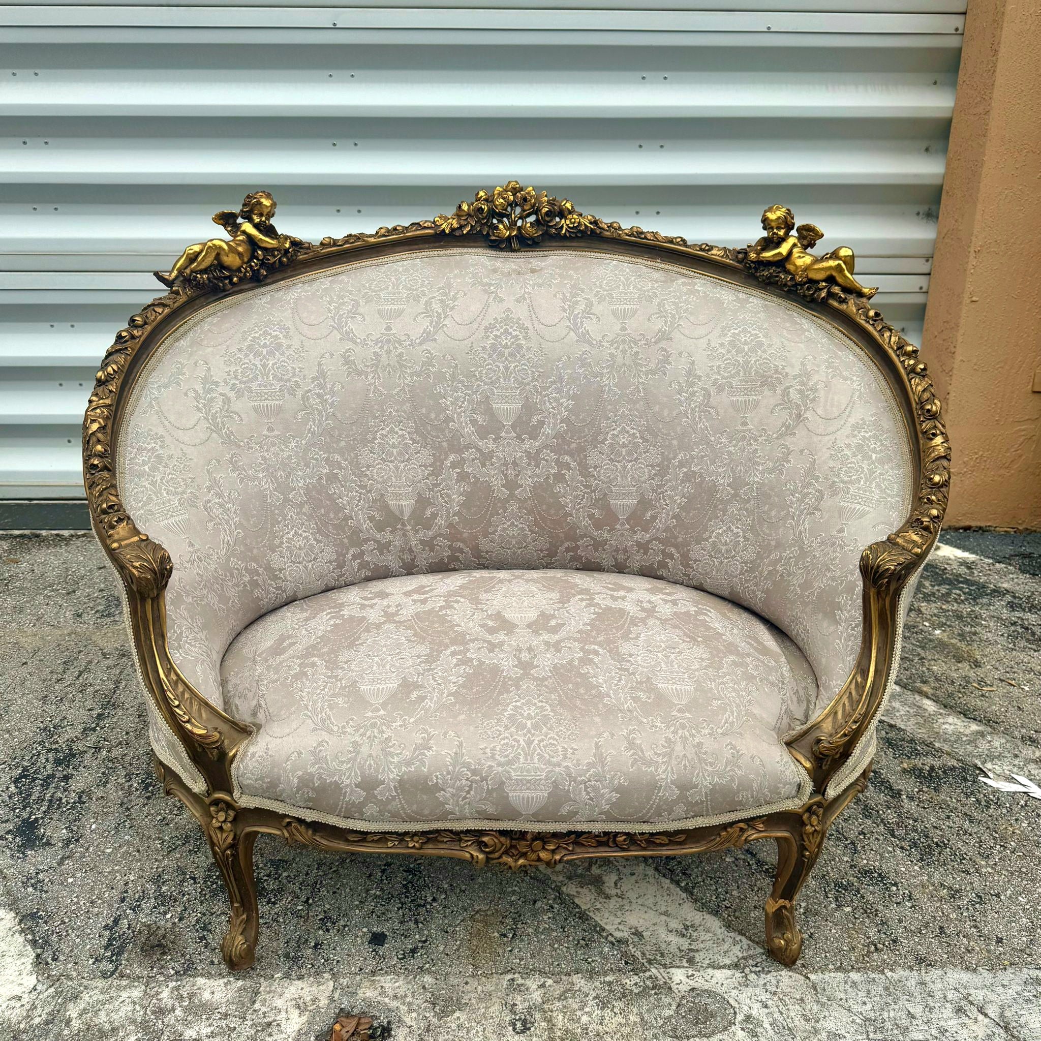 Romantic Sofa French Style White and Beige Damask Fabri Rococo Furniture