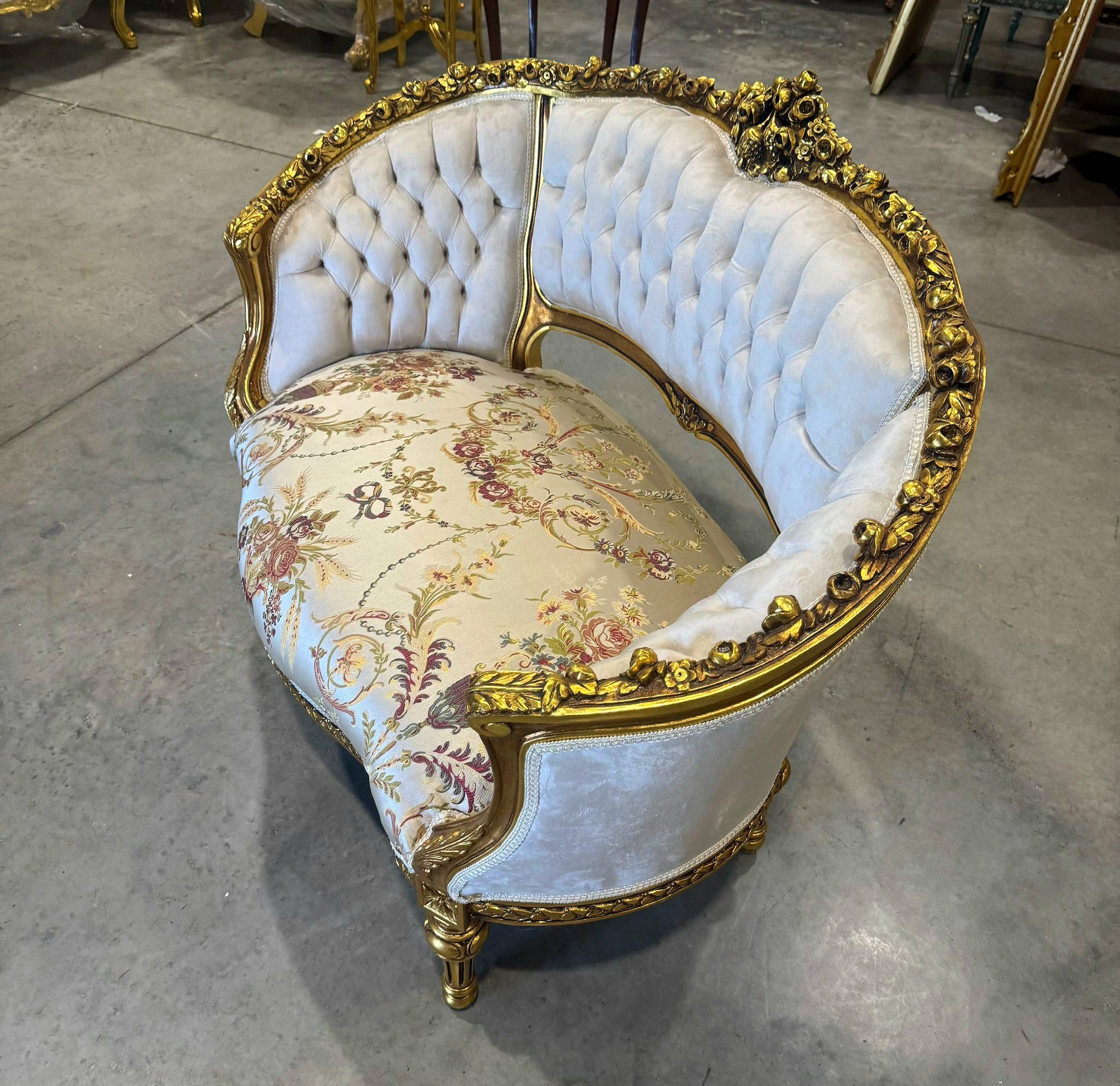 French Style Beige White Damask Fabric Sofa/Settee Interior Design