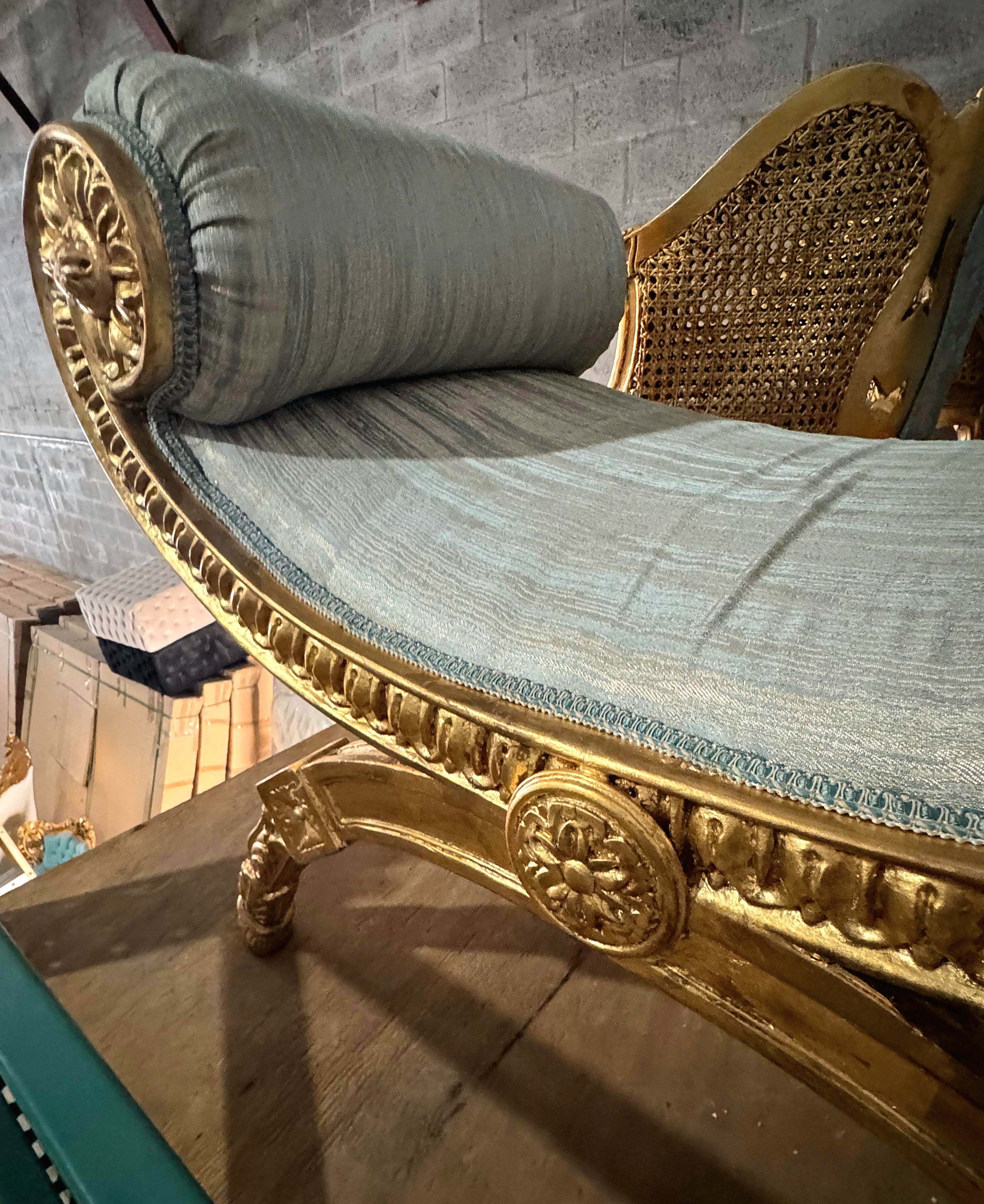 French Rococo Gold Leaf Bench – Tufted Damask Upholstery