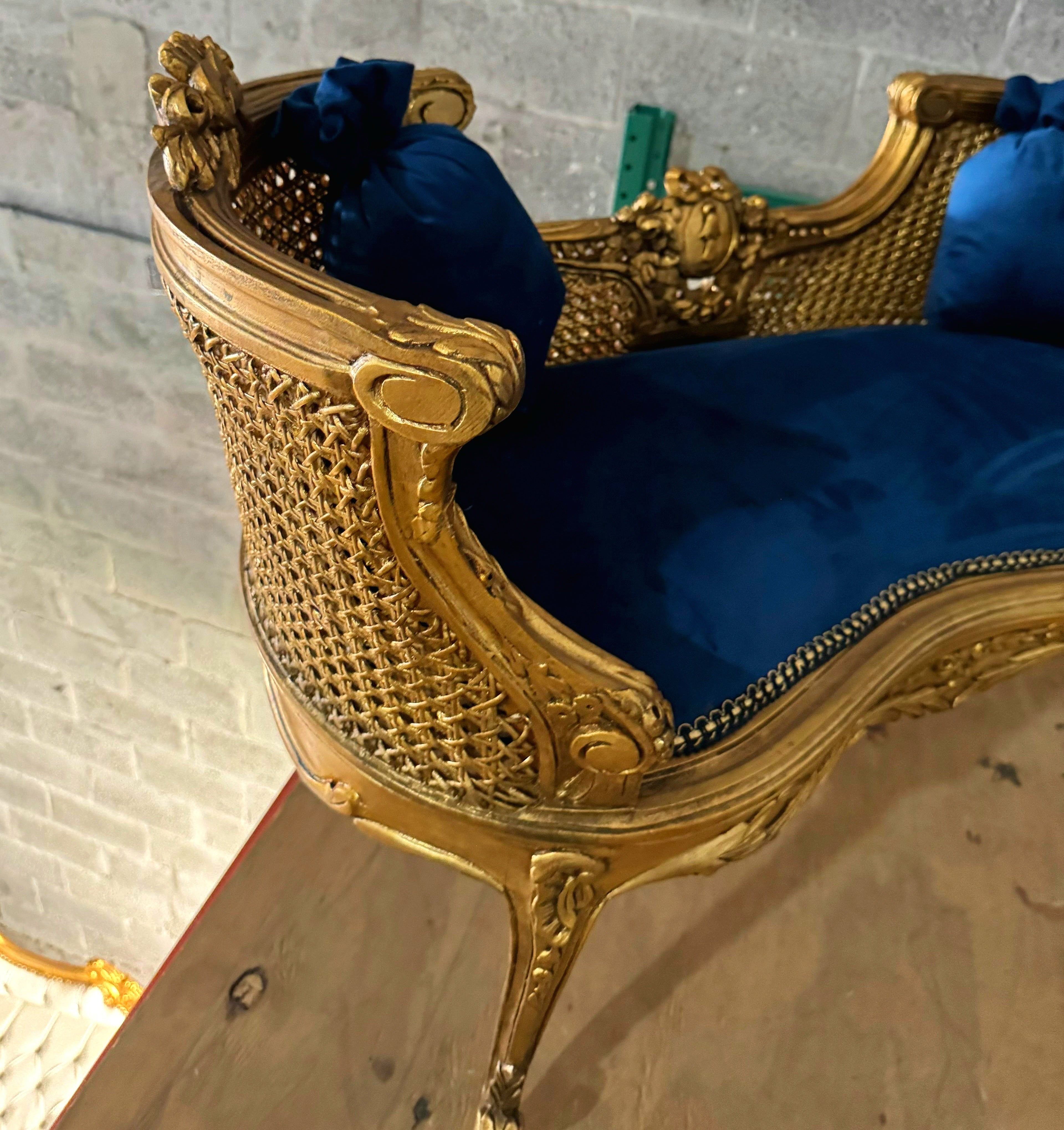 French Louis XVI Gold Leaf Frame Small Bench – Velvet Upholstery with Pillows