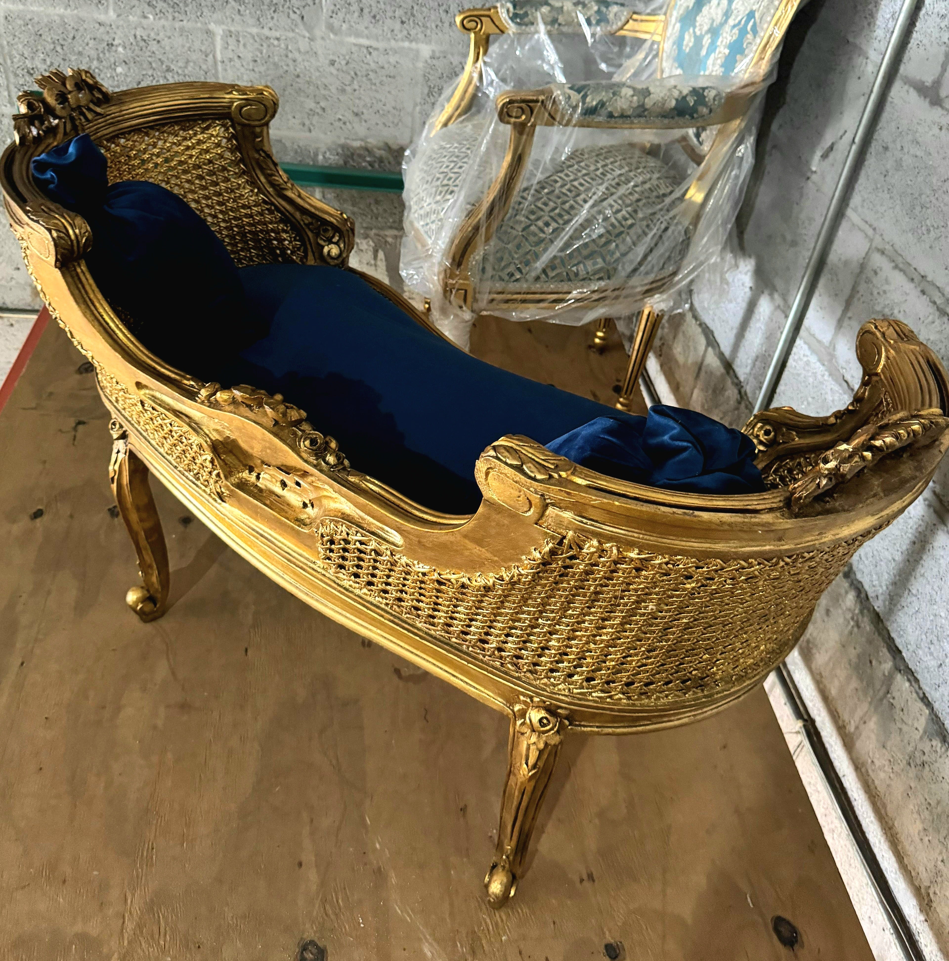 French Louis XVI Gold Leaf Frame Small Bench – Velvet Upholstery with Pillows