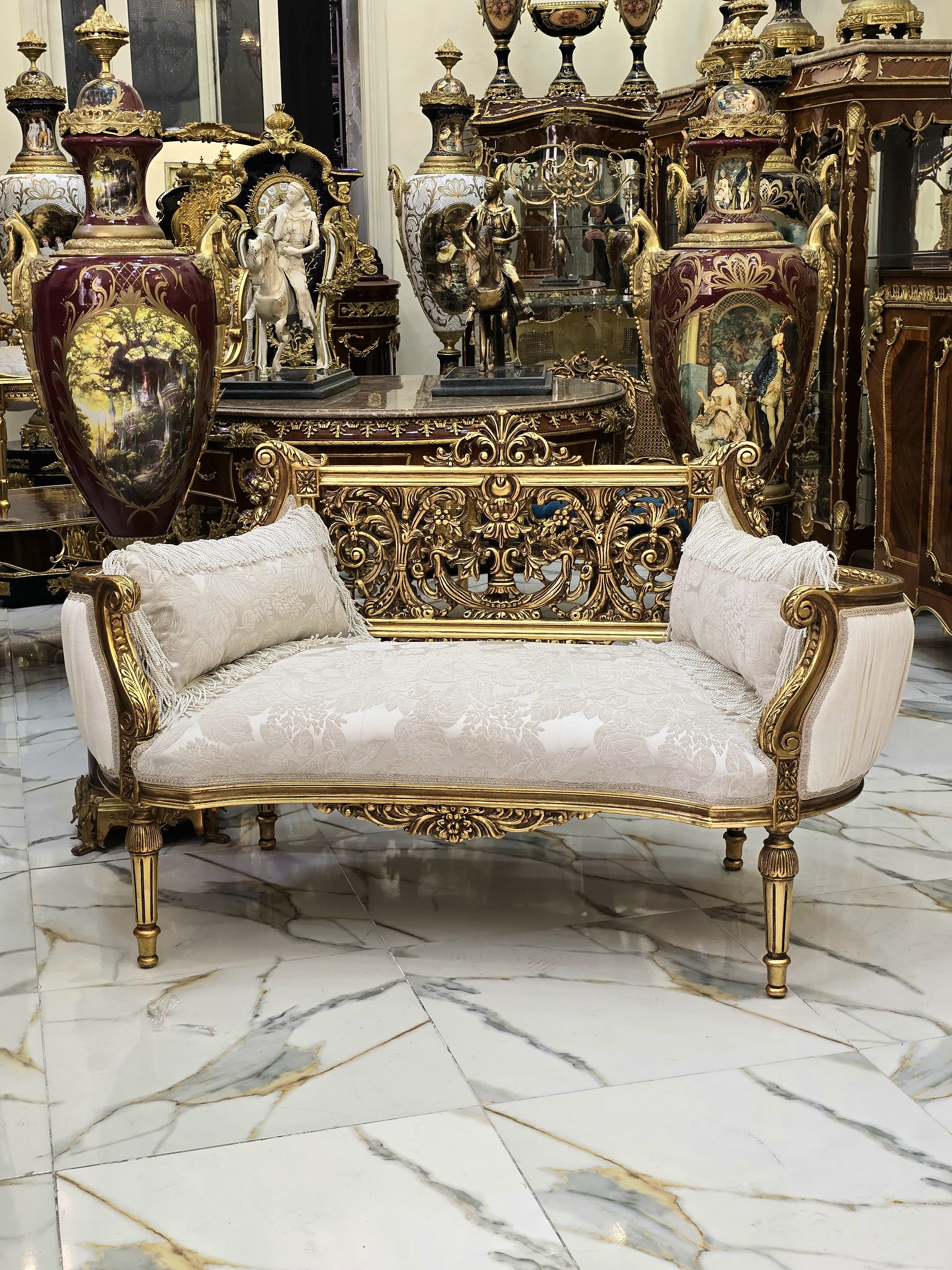 Vintage French Style Settee – Antique White Damask Sofa with Gold Leaf Details