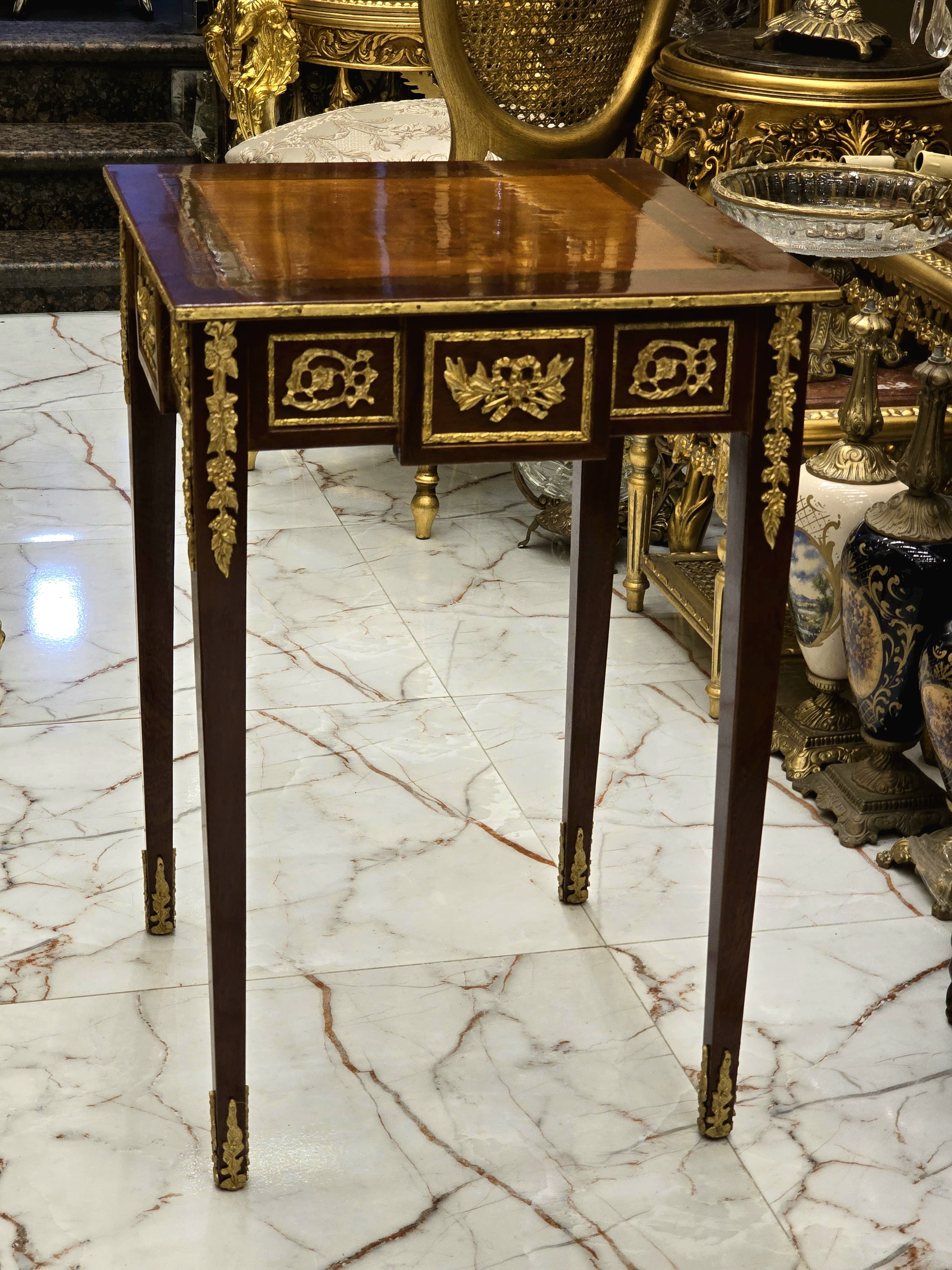 Italian Style Side Table – Gold Leaf Accents on Wood, Elegant Design