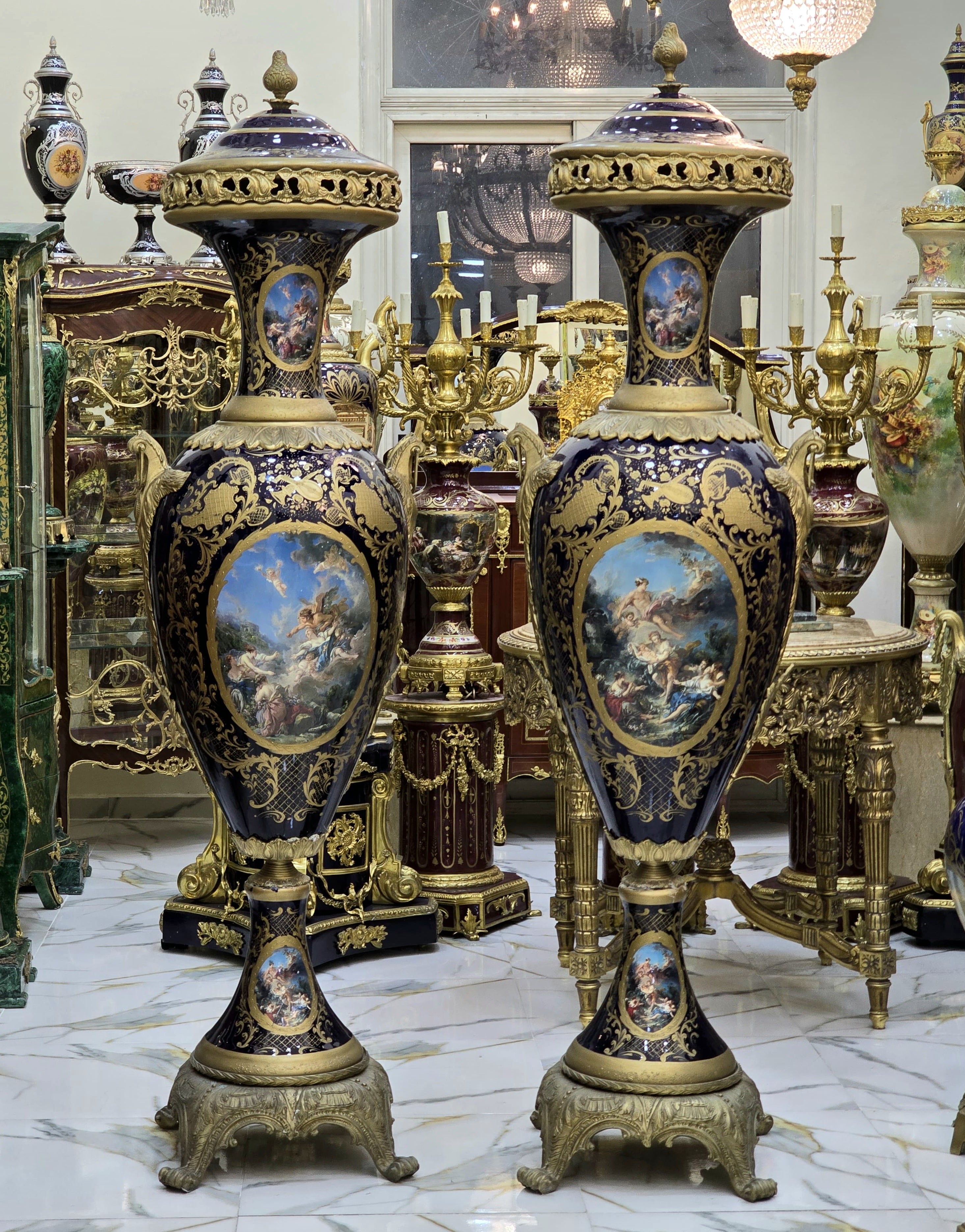 Black Porcelain Vase with Gold Leaf Details & Cherub Angel Scenes – French Style Ornate Decorative Vase