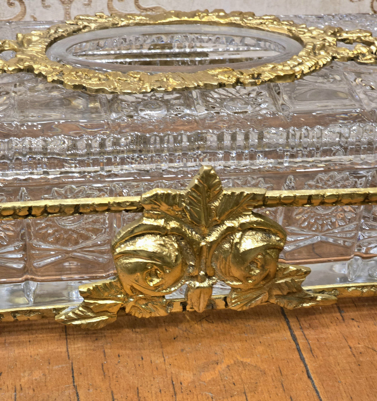 The Gilded Treasure – French-Inspired Crystal Jewelry Casket with Ornate Gold Detailing & Sculptural Handles
