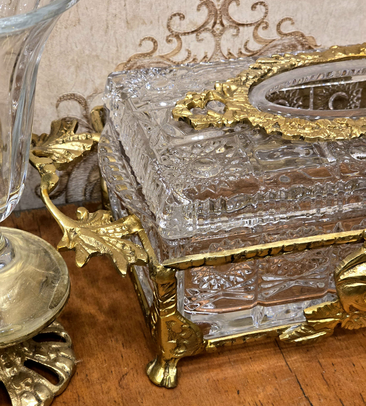 The Gilded Treasure – French-Inspired Crystal Jewelry Casket with Ornate Gold Detailing & Sculptural Handles