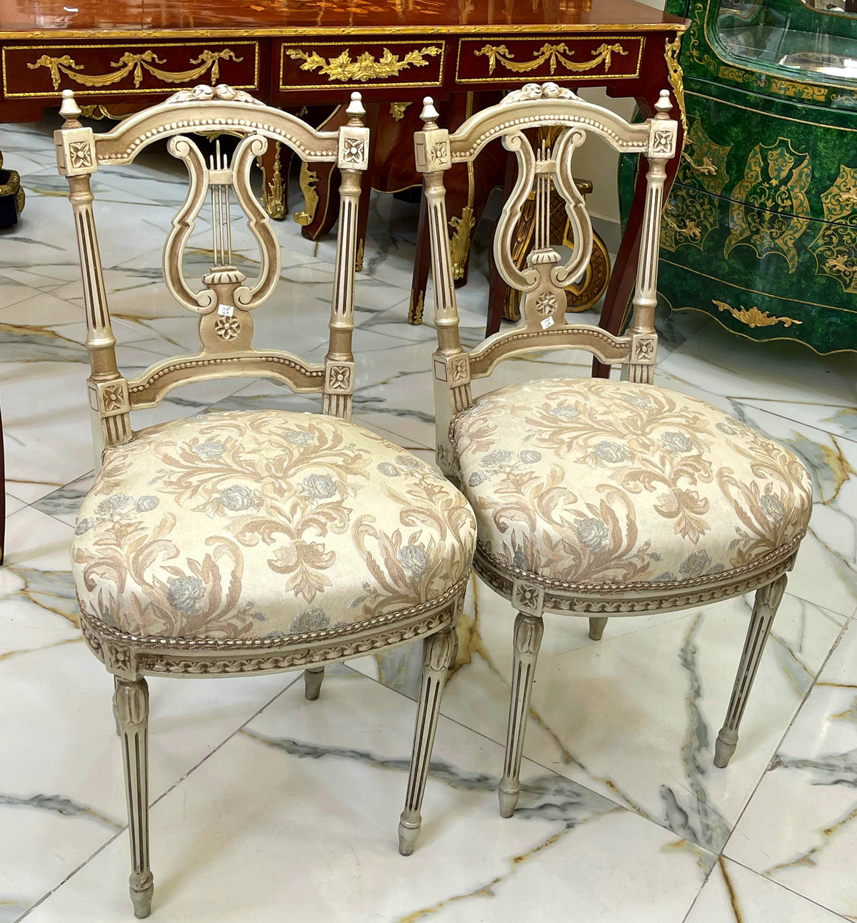 Set of 2 French Louis XVI-Inspired Chairs – Silver Leaf Frames with Off-White Damask Upholstery
