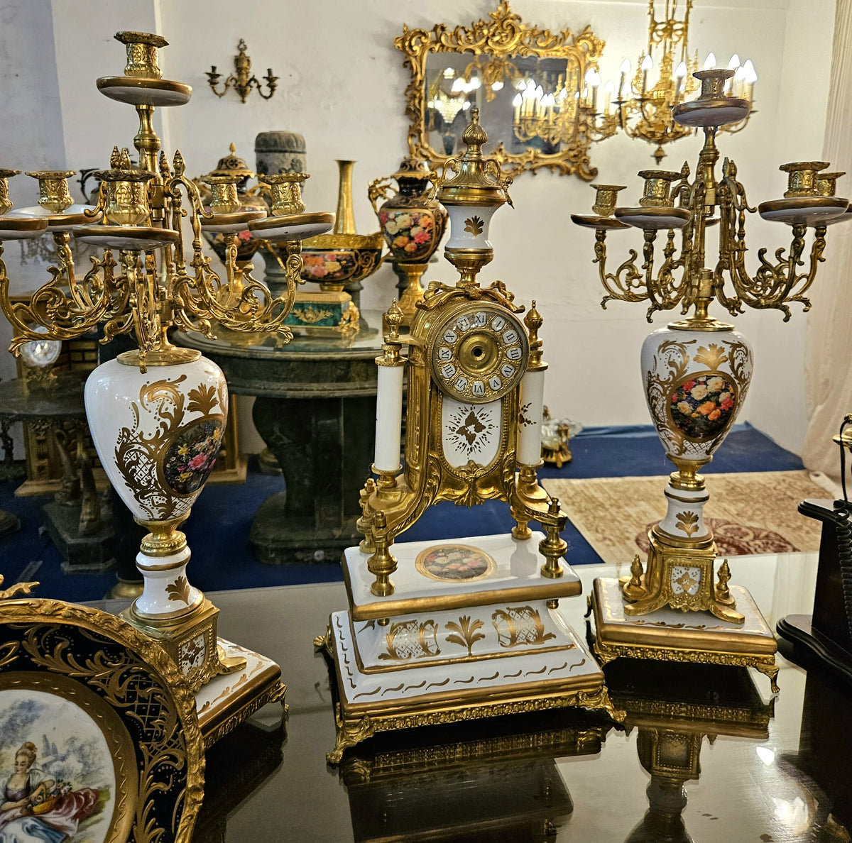 French-Style Porcelain Clock & Candelabra Set – Gilded Bronze, Gold Leaf & White Details