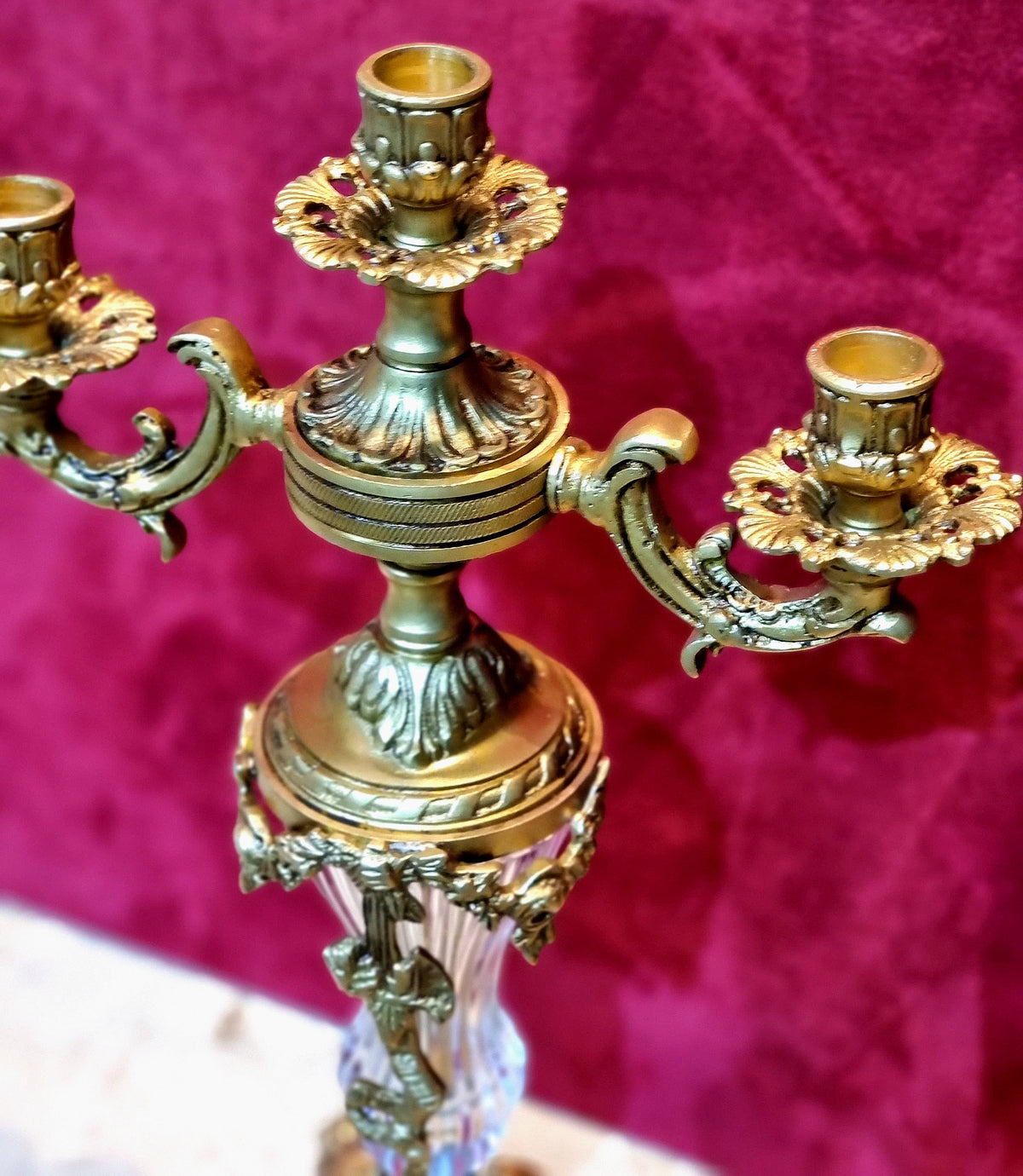 French-Style Gilded Bronze & Crystal Candelabra – Ornate Gold Leaf Three-Light Decorative Accent