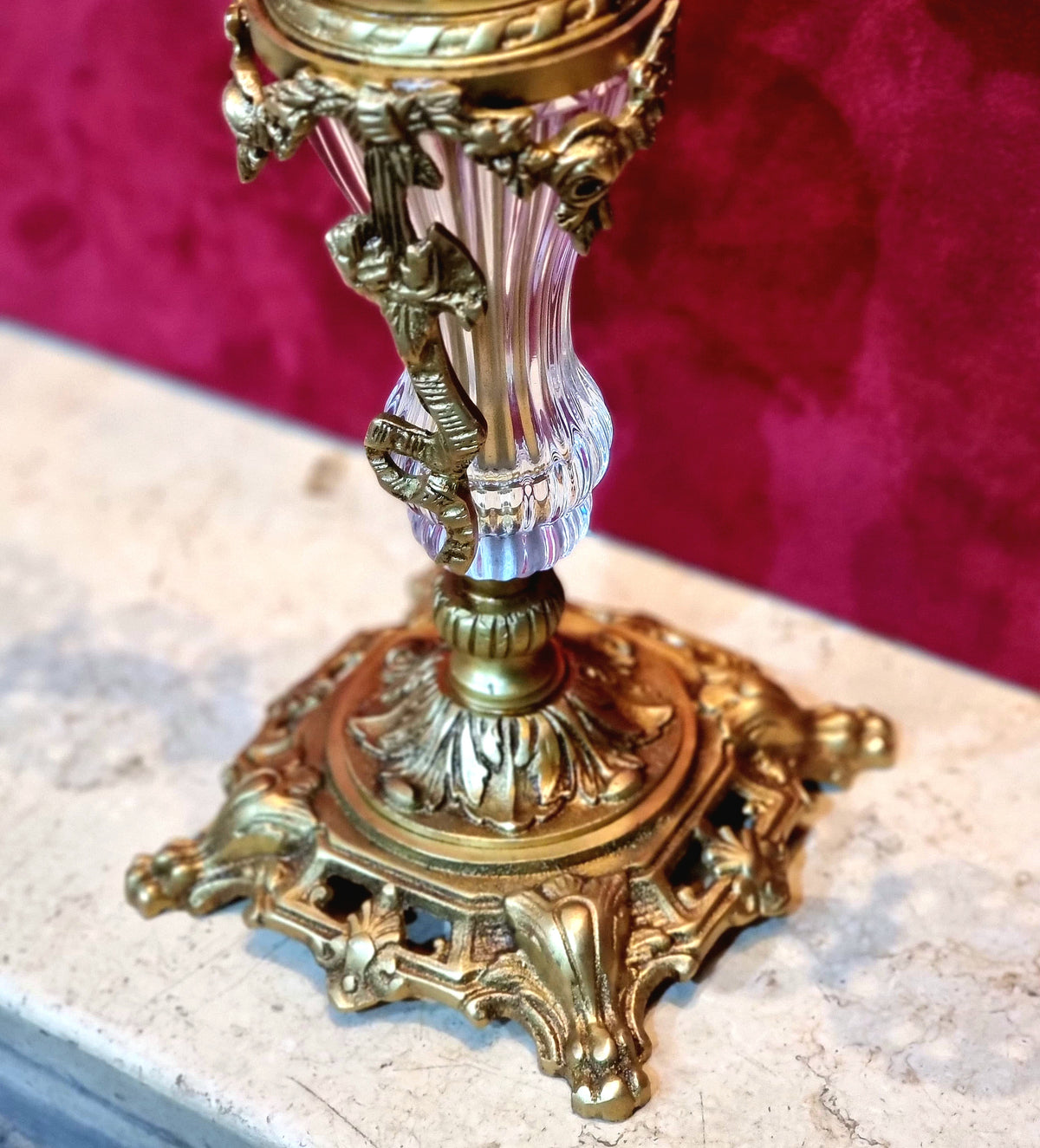 French-Style Gilded Bronze & Crystal Candelabra – Ornate Gold Leaf Three-Light Decorative Accent
