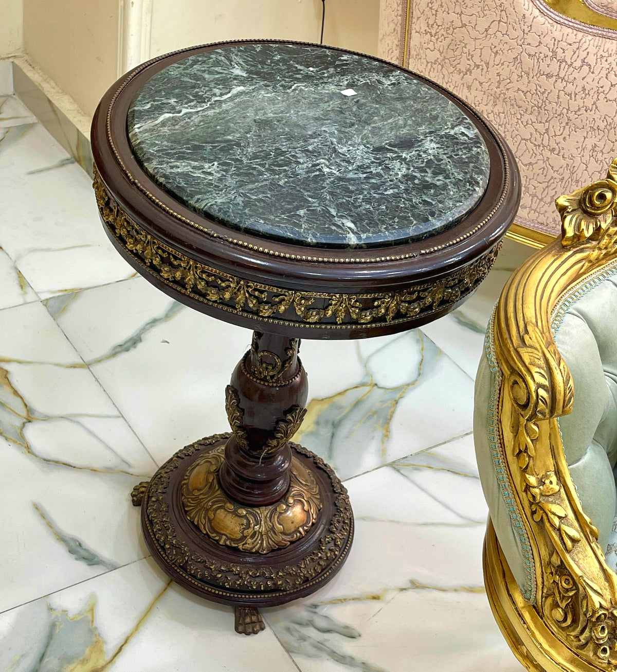 Elegant French-Style Round Side Table – Marble Top with Hand-Carved Gilded Wood Frame