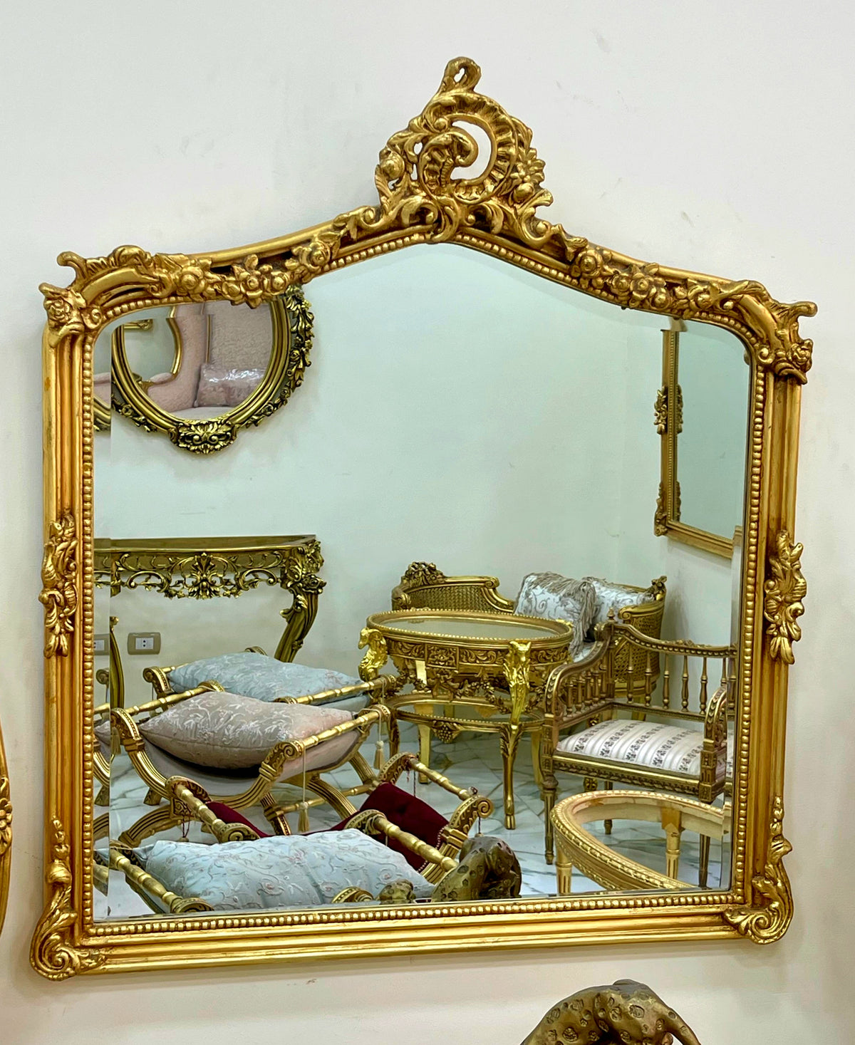 Grand Gilded French-Style Mirror – Sculptural Baroque Frame with Rococo Ornamentation
