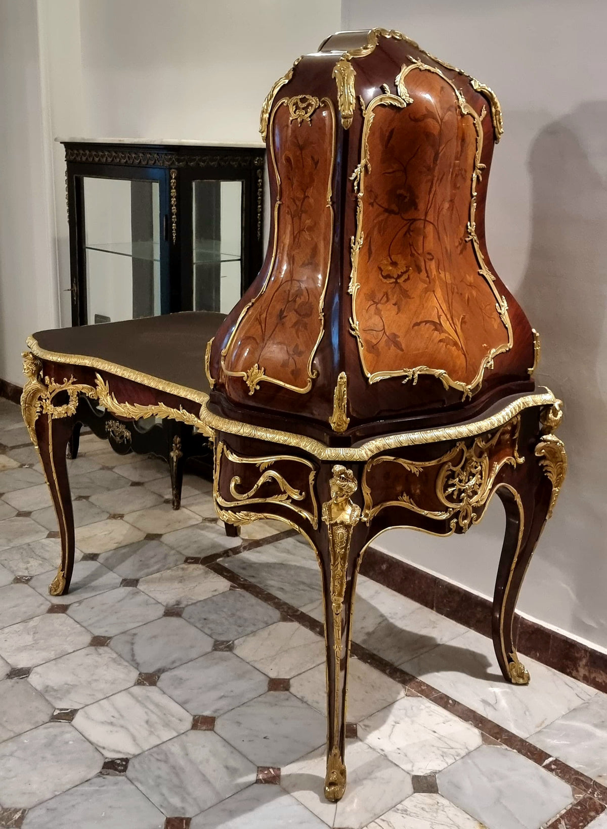 Grand Louis XV Style Writing Desk – 8 Drawers, Gilt Bronze & Gold Leaf Details, François Linke Inspired