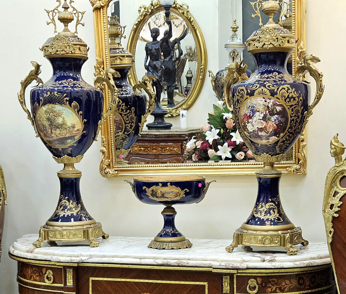 Decorative French Porcelain Vase – Midnight Blue Finish, Botanical Artwork & Gold Leaf