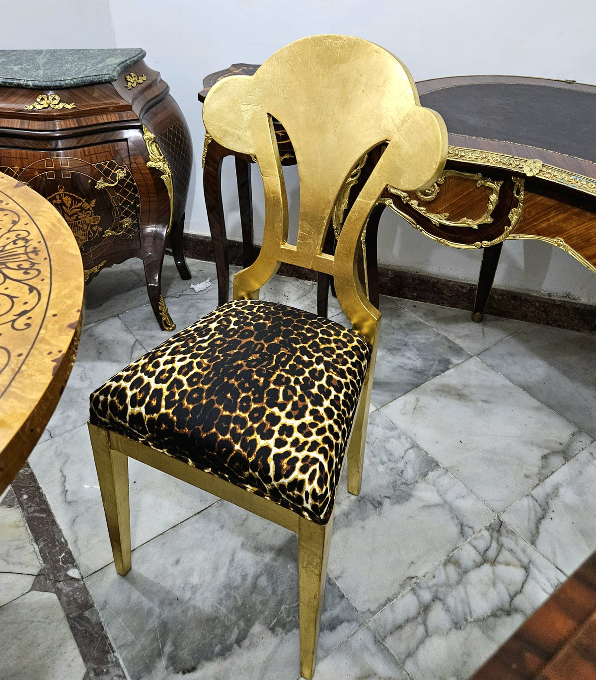 Gilded French-Style Accent Chair – Leopard Print Upholstery with Sculptural Gold Leaf Frame