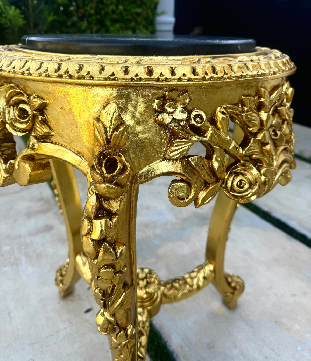 French-Style Gilded Side Table – Black Marble Top with Gold Leaf Floral Details