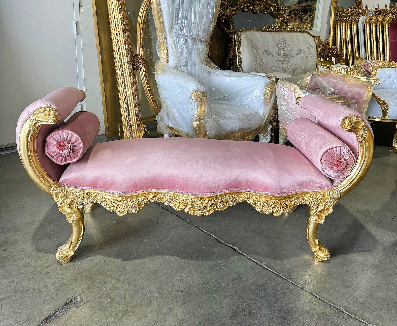 Baroque Style Vintage Pink Velvet Bench Interior Deisgn Furniture