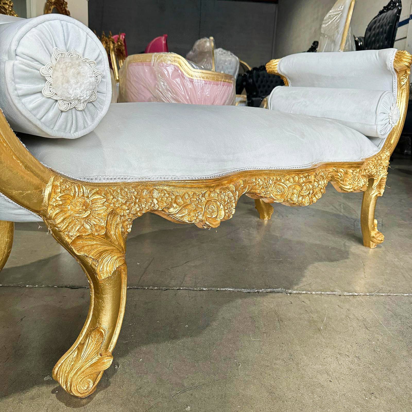 Baroque Style Light Gray Velvet Bench Interior Deisgn Furniture