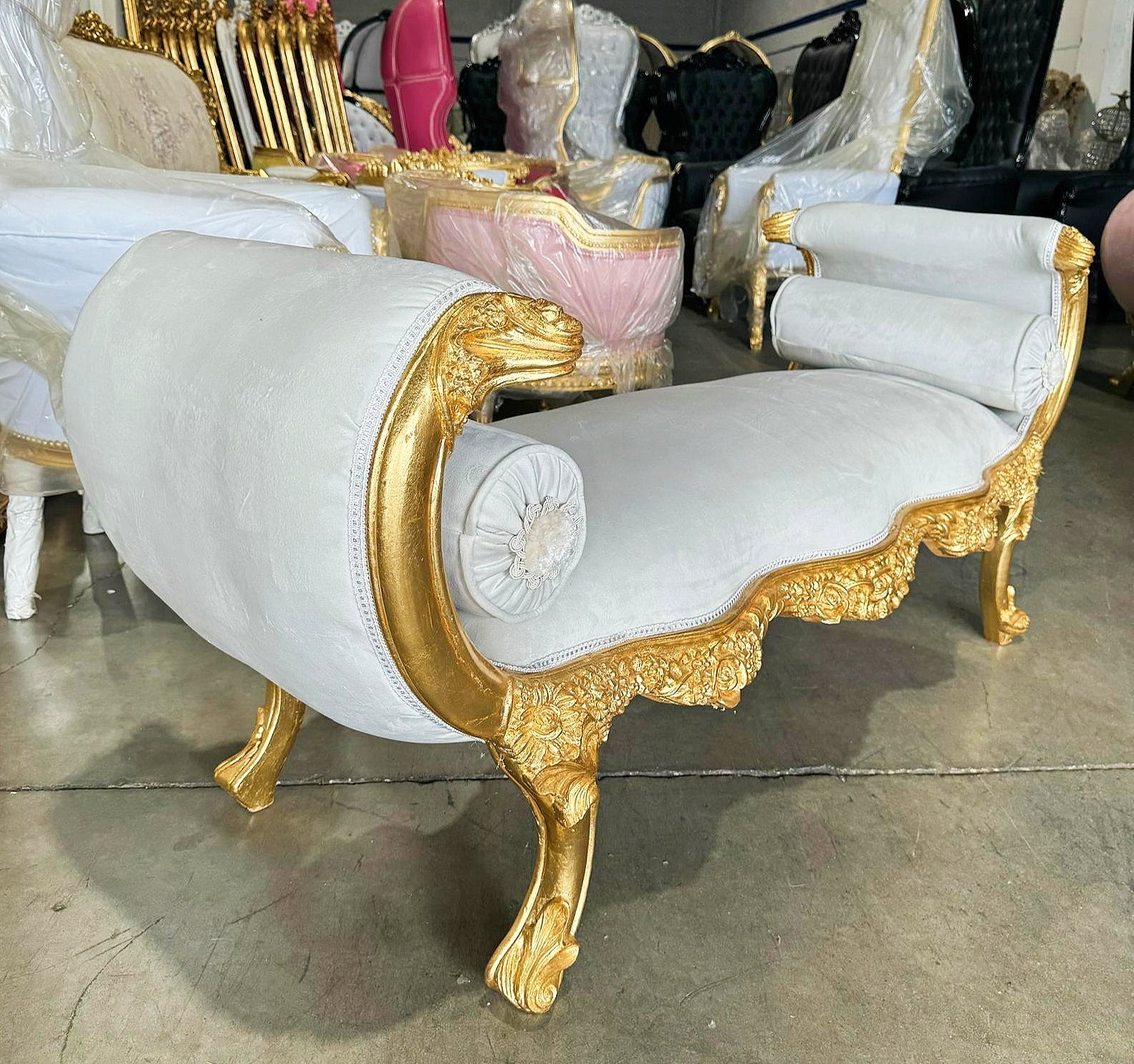 Baroque Style Light Gray Velvet Bench Interior Deisgn Furniture