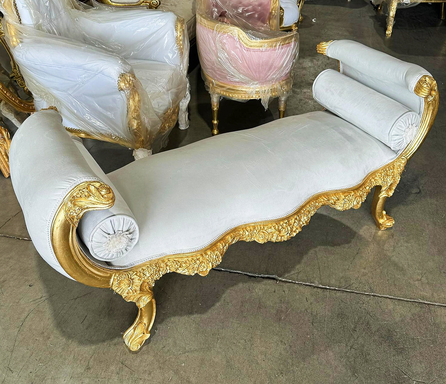 Baroque Style Light Gray Velvet Bench Interior Deisgn Furniture
