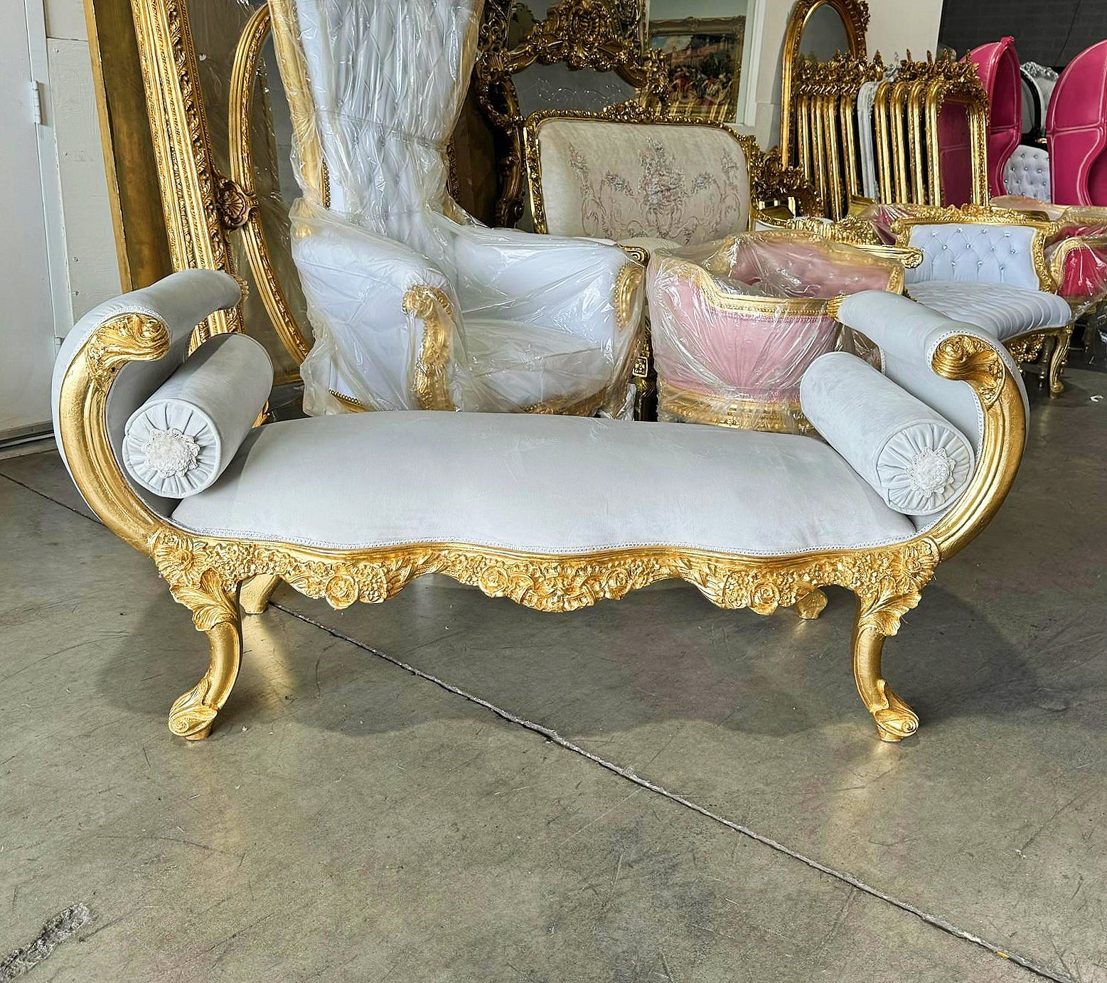 Baroque Style Light Gray Velvet Bench Interior Deisgn Furniture