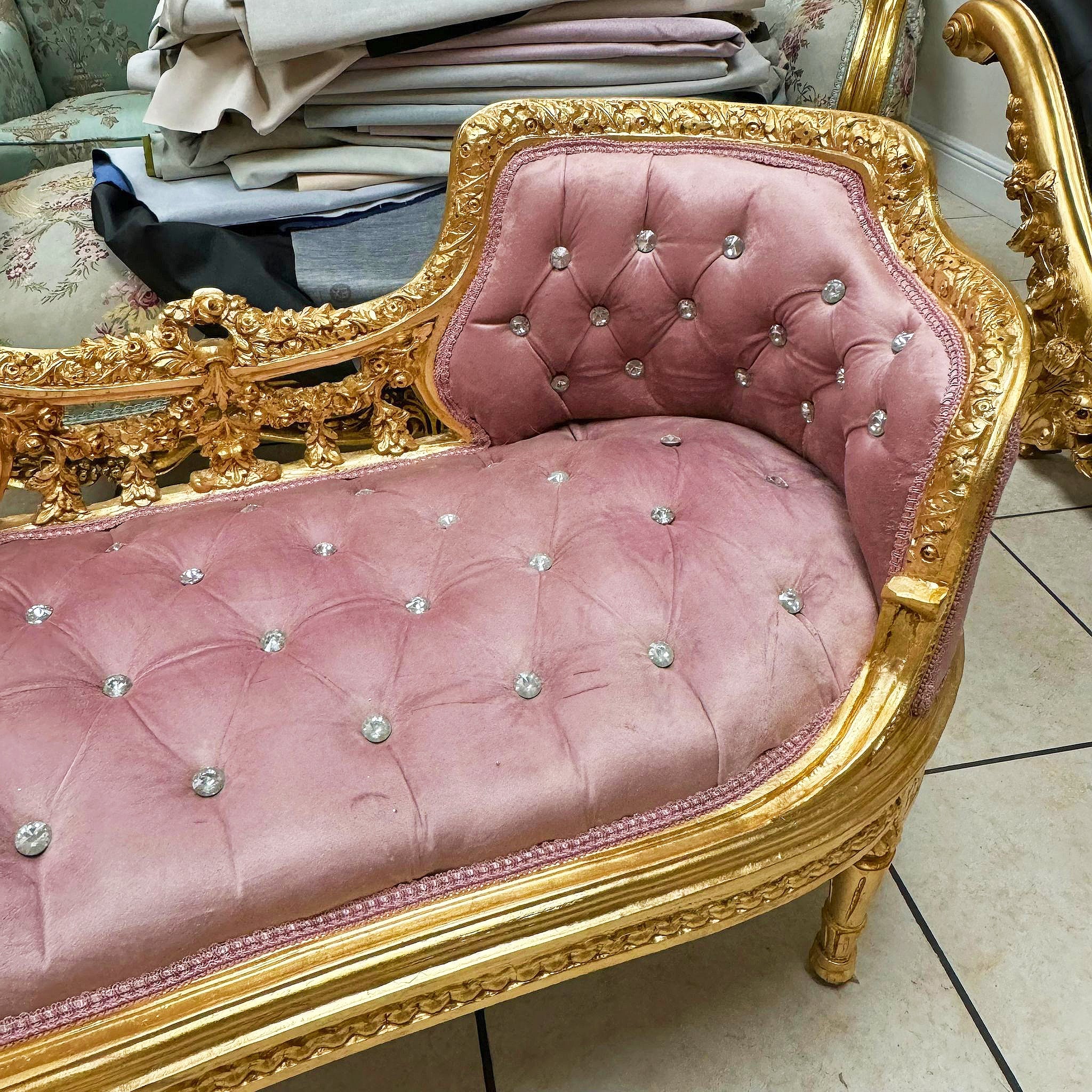 Tufted Bench Pink Velvet French Style Gold Details Rococo Baroque Furniture