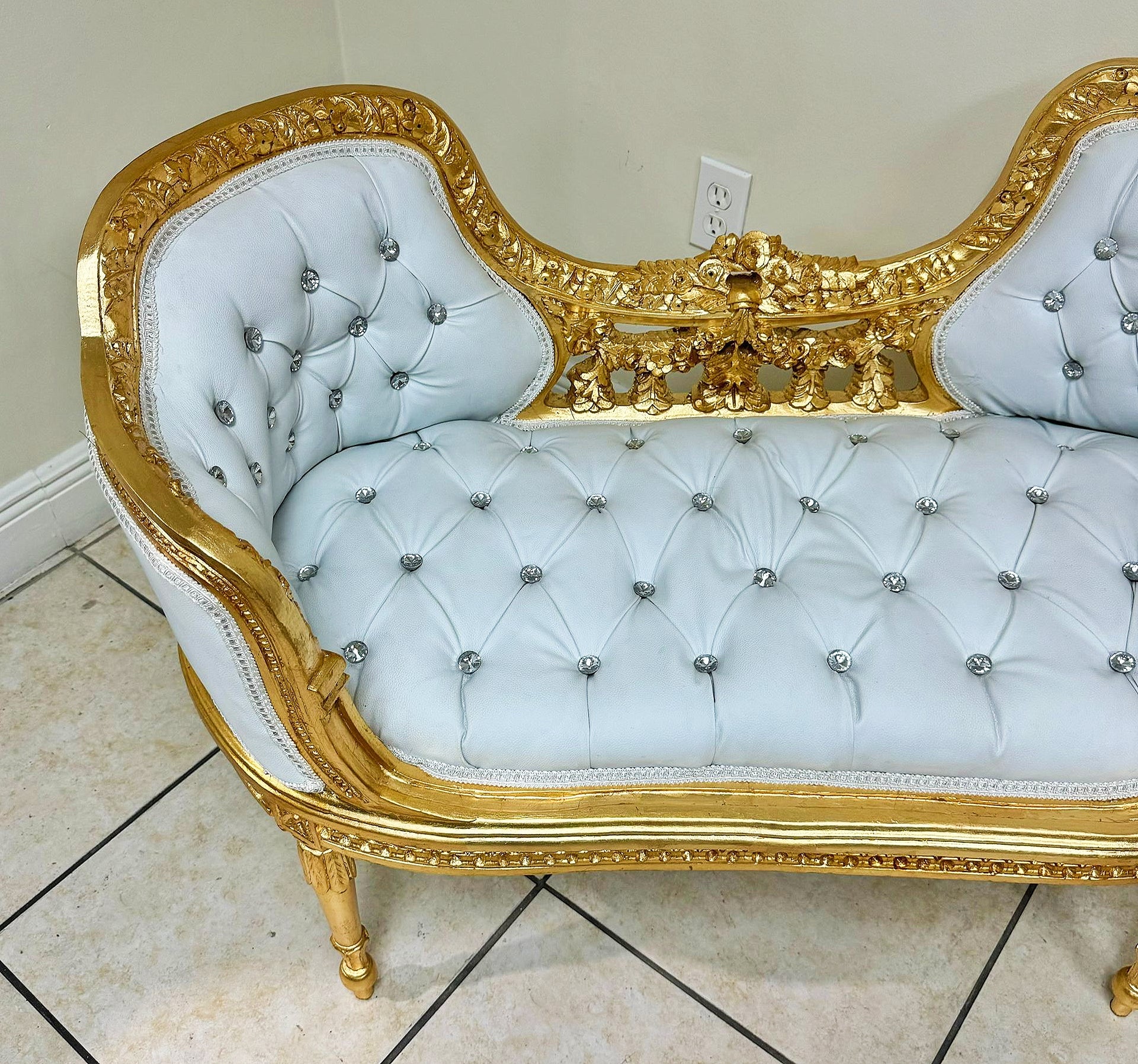 Tufted Bench White Leather French Style Gold Details Rococo Baroque Furniture