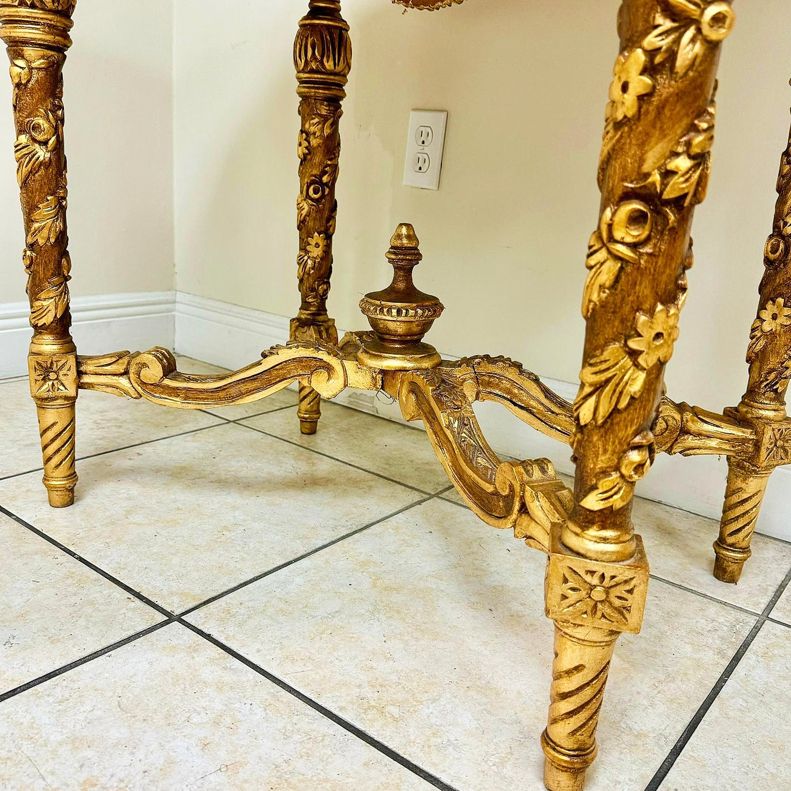 Coffee Table Marble Topped French Style Gold Leaf Details Furniture Table