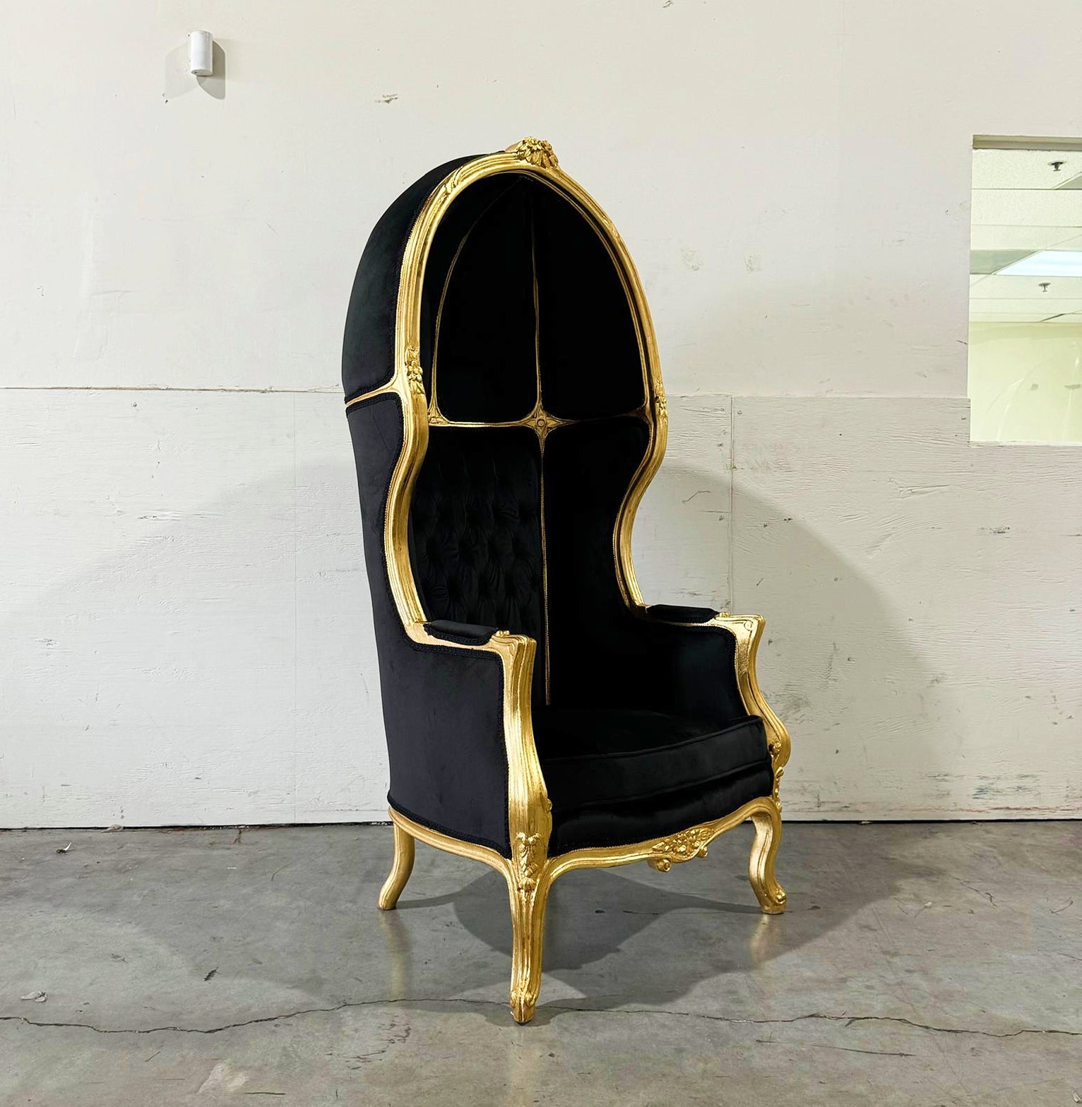 Balloon Chair French Style Black Velvet High-Back Canopy Lacquer Chair Gold