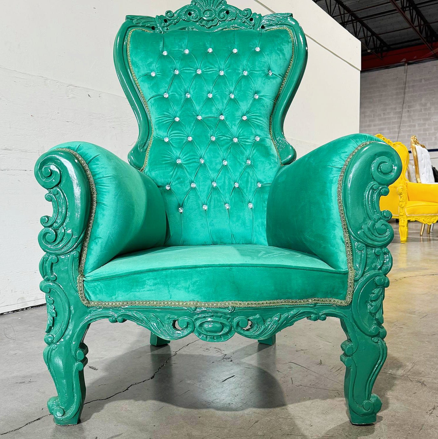 French Style Green Velvet Throne Chair Midsize Tufted Chair