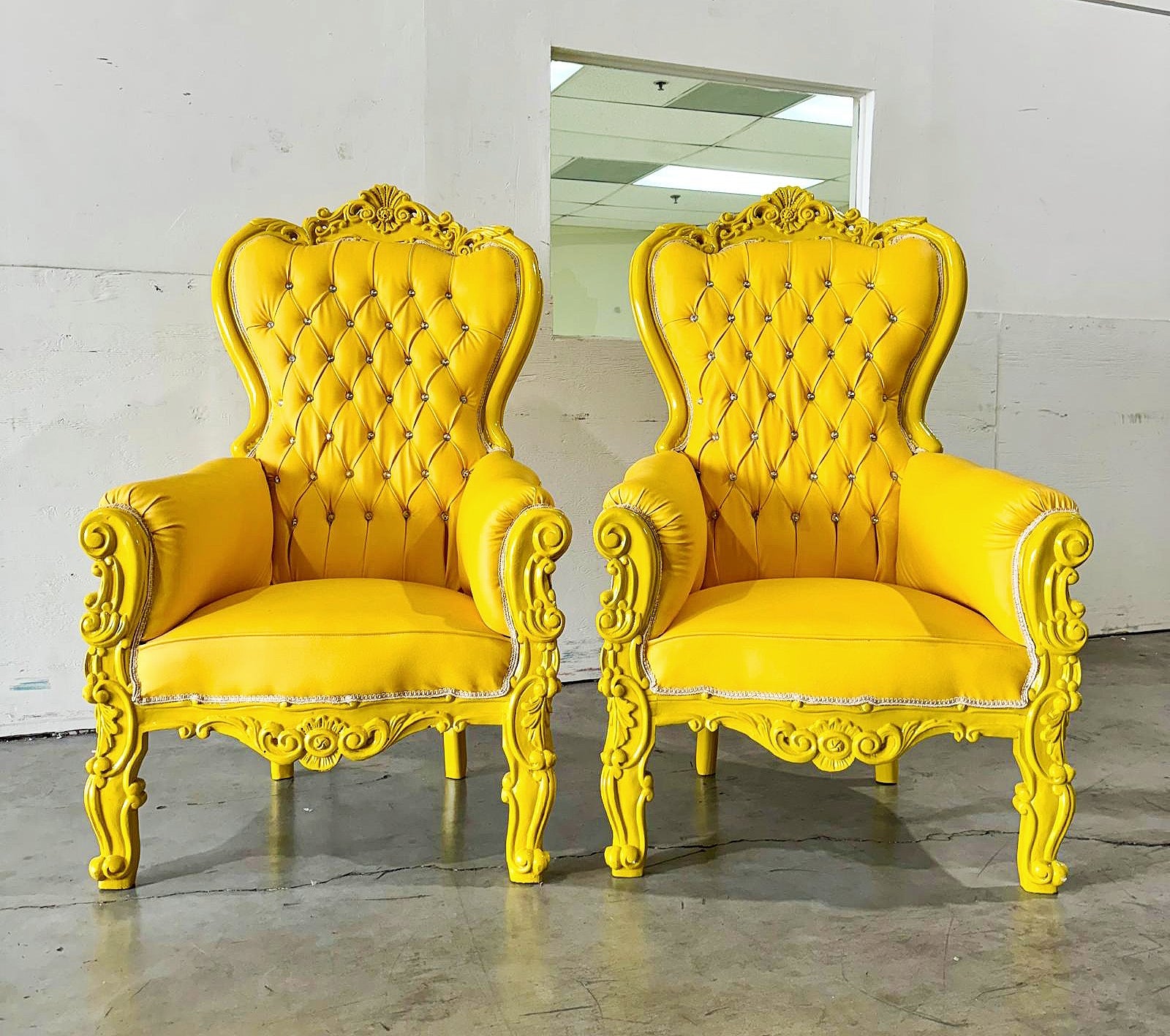 French Style Yellow Velvet Throne Chair Midsize Tufted Chair
