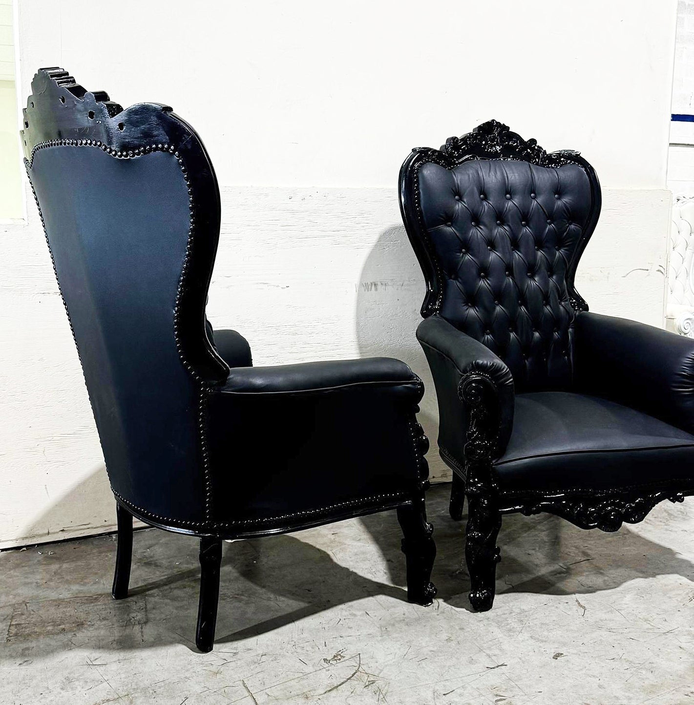 Black Leather Throne Chair French Style Midsize Tufted Chair