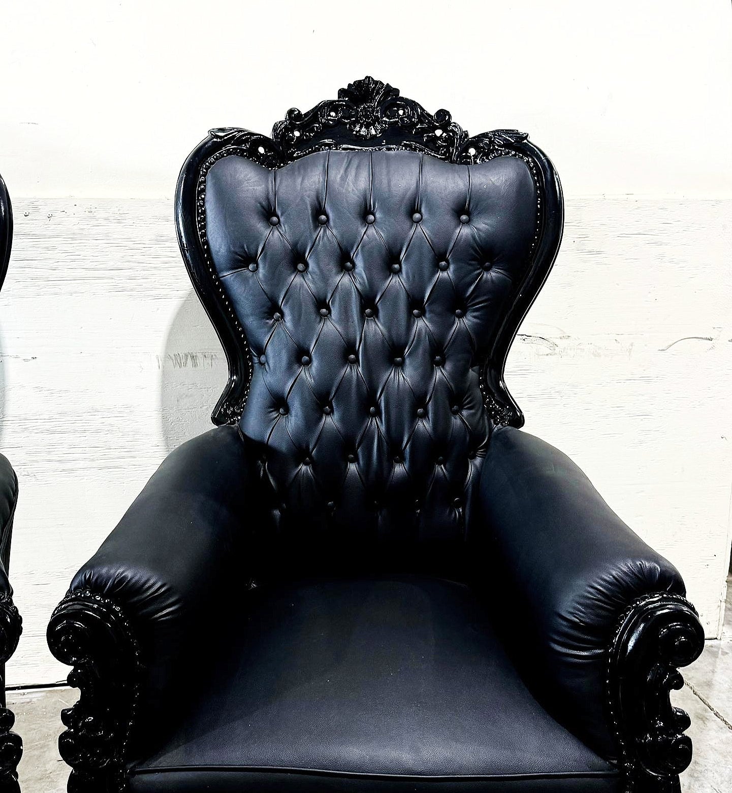 Black Leather Throne Chair French Style Midsize Tufted Chair