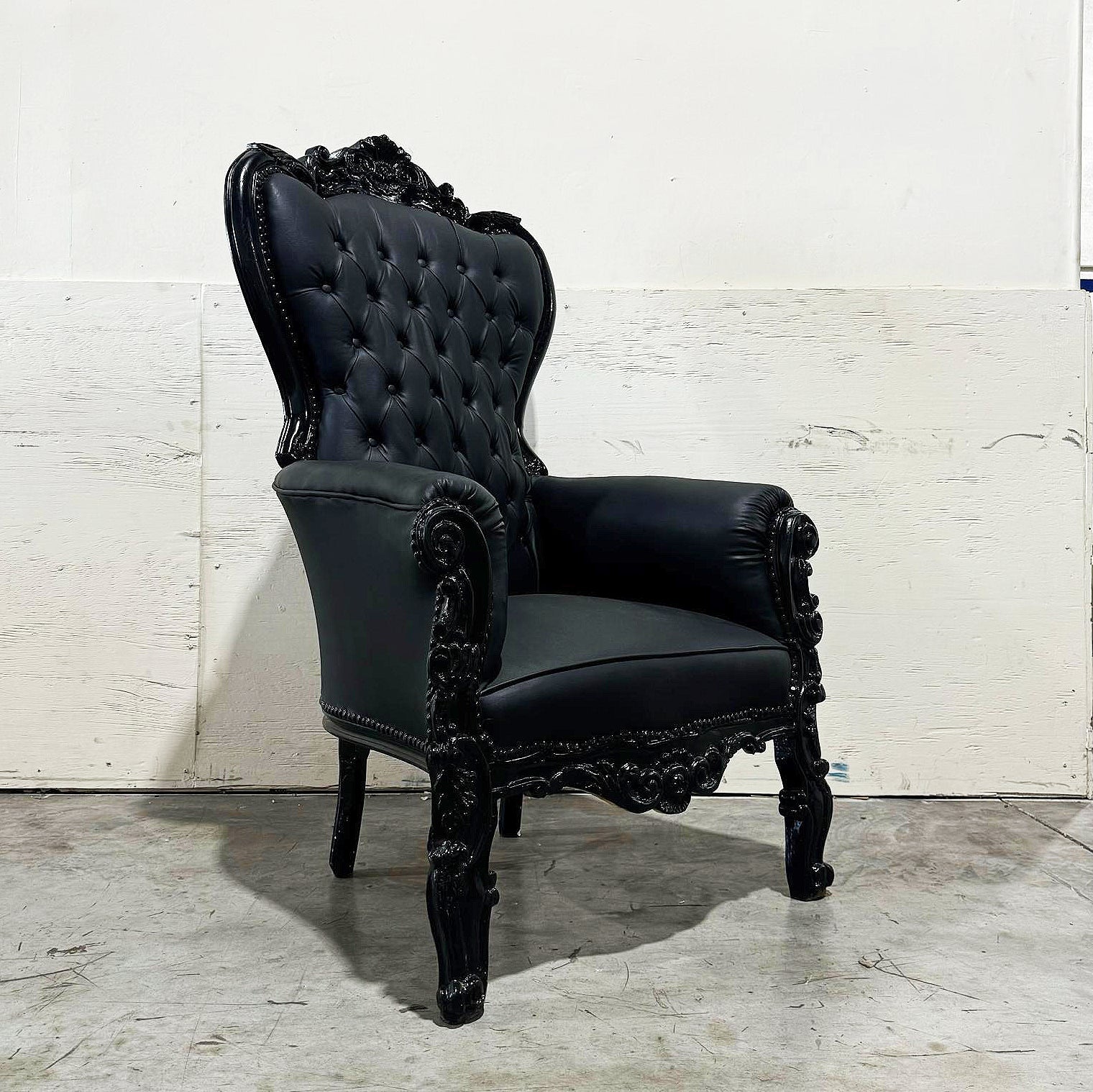 Black Leather Throne Chair French Style Midsize Tufted Chair