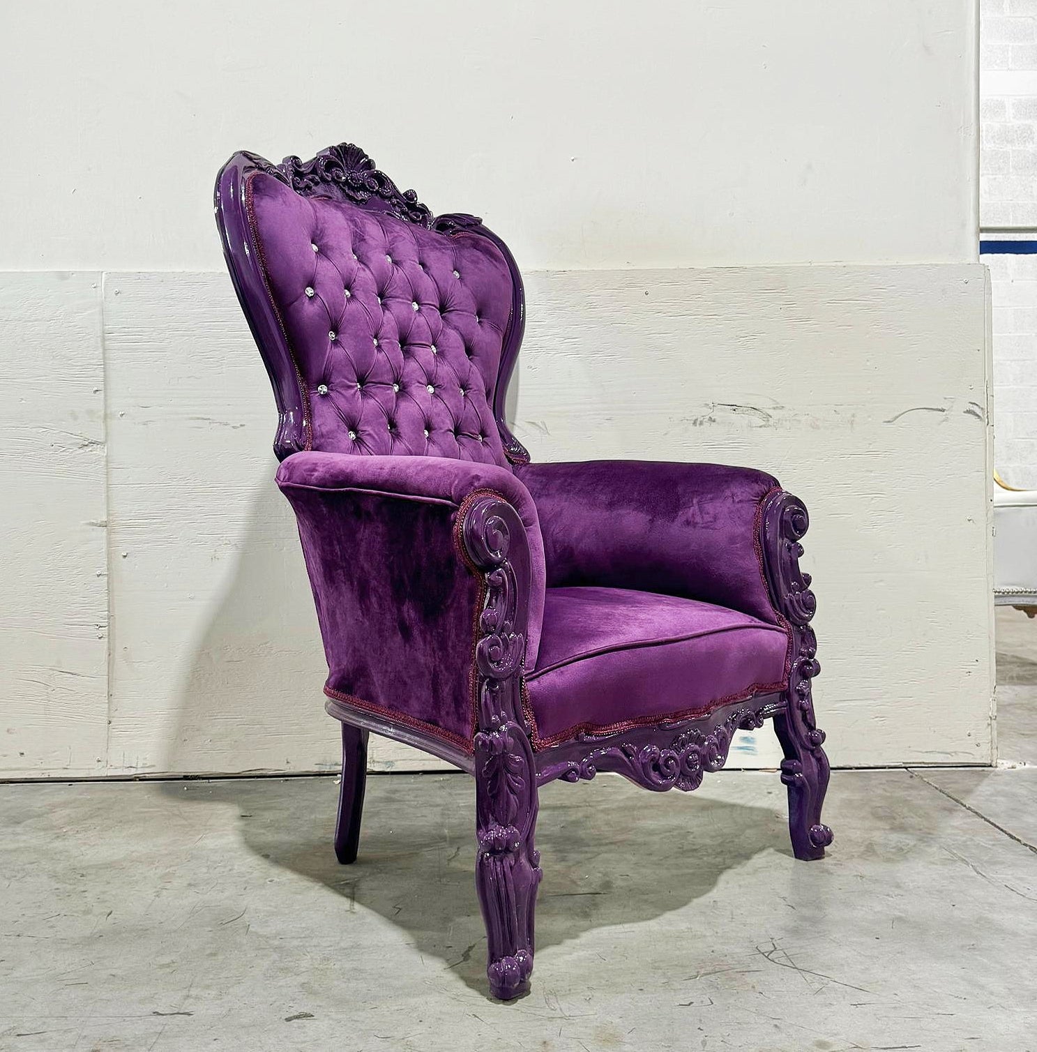 French Style Purple Velvet Throne Chair Midsize Tufted Chair