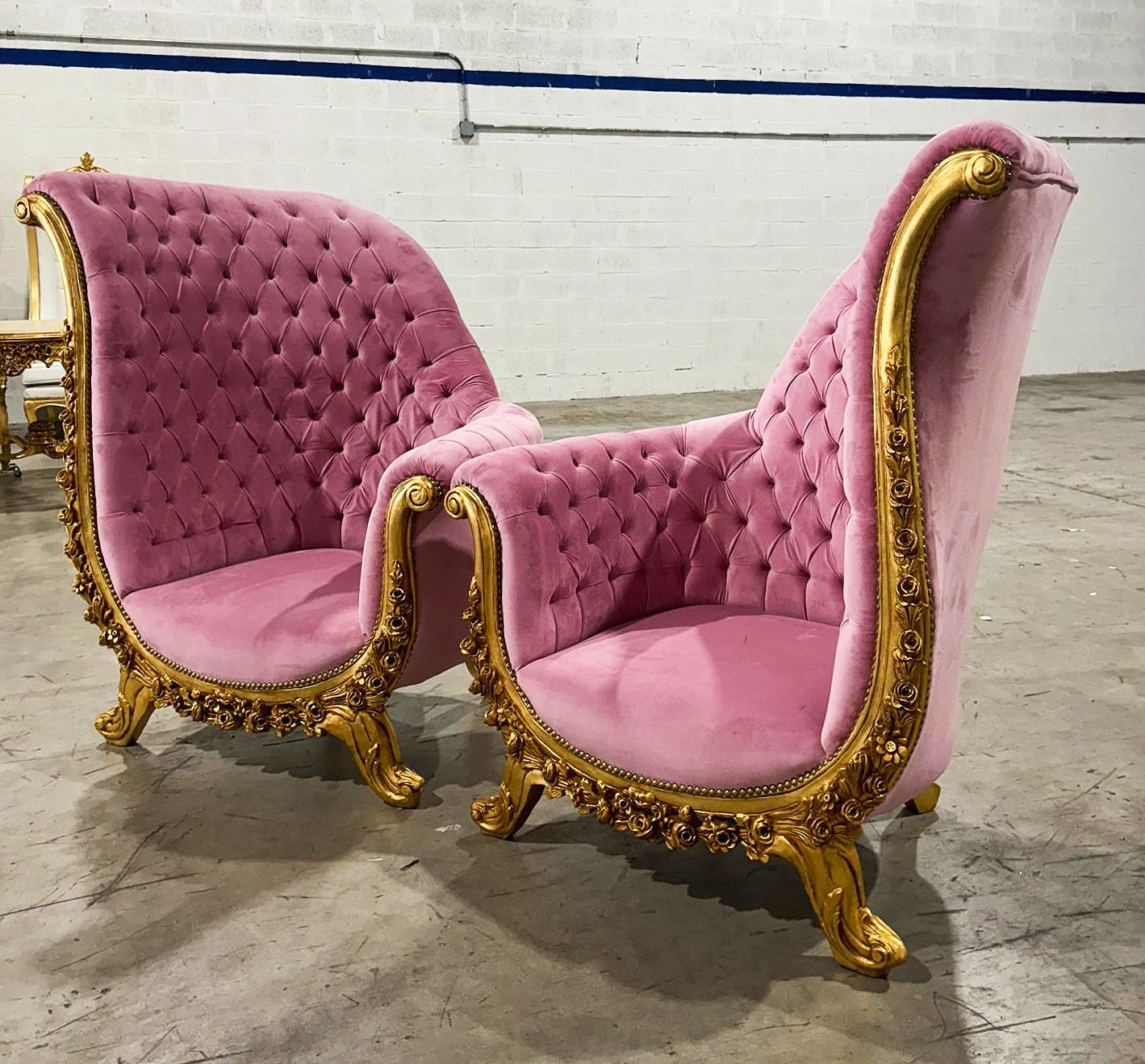French Style Tufted Chair Pink Velvet Gold Details Rococo Baroque Furniture