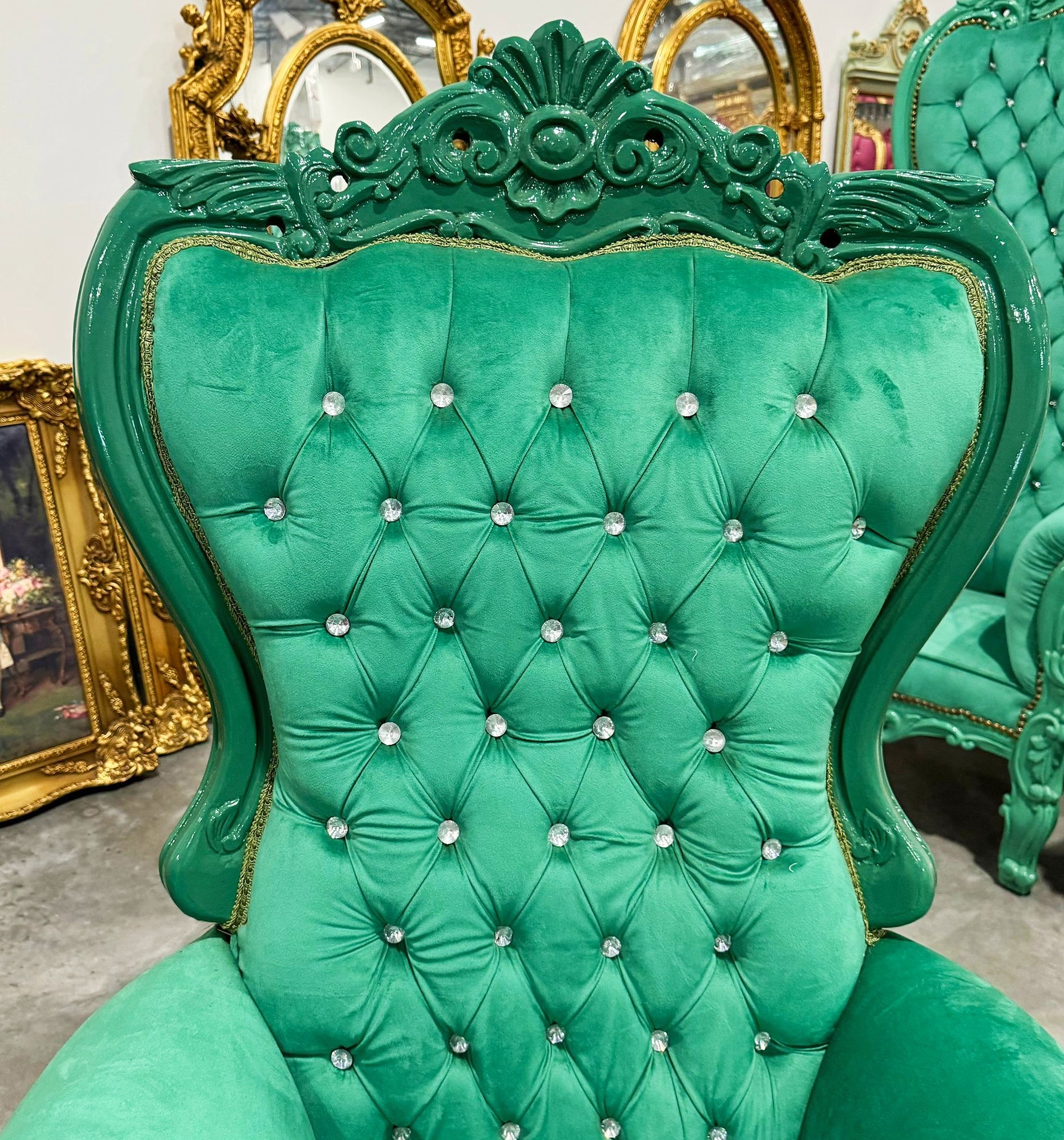 French Style Green Velvet Throne Chair Midsize Tufted Chair