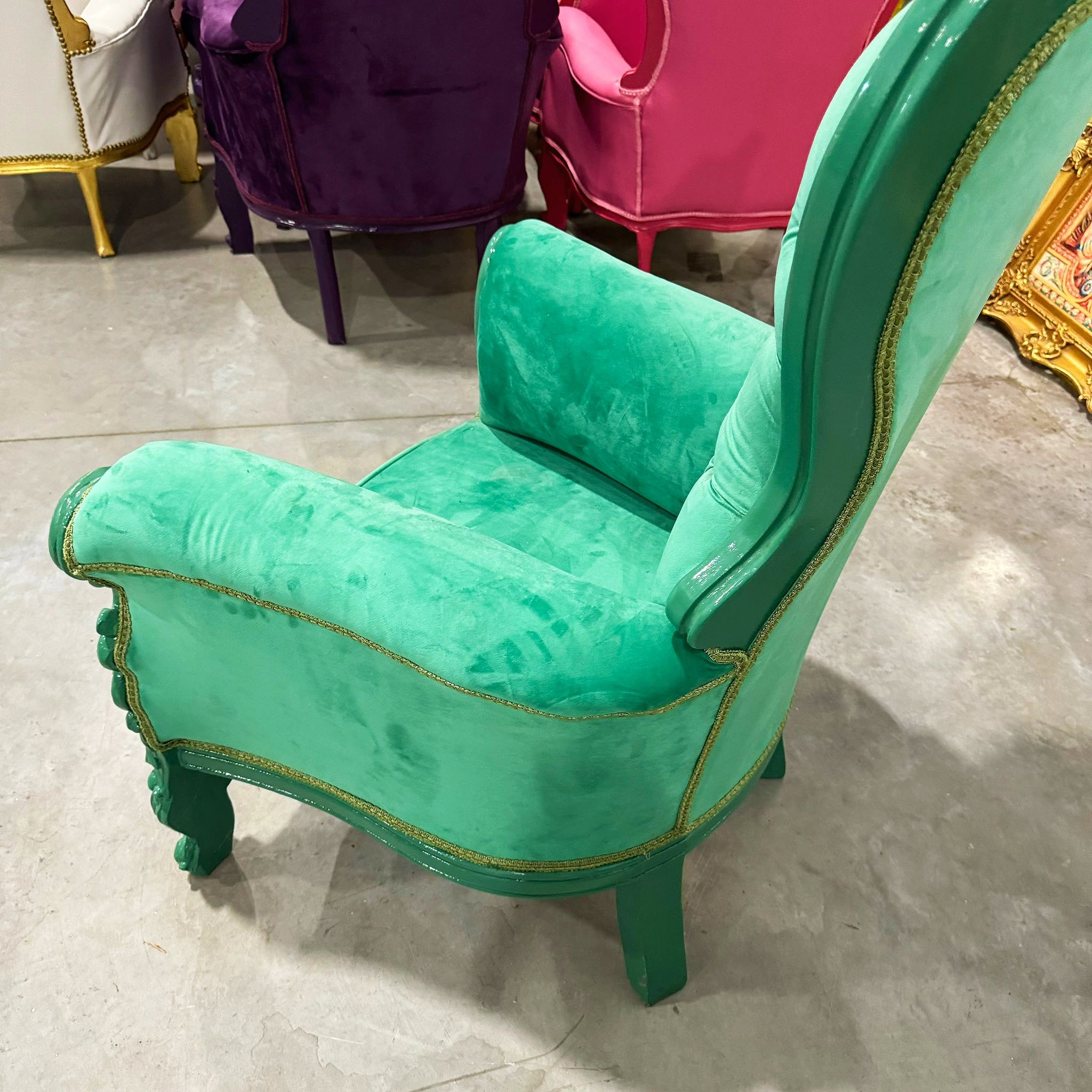 French Style Green Velvet Throne Chair Midsize Tufted Chair