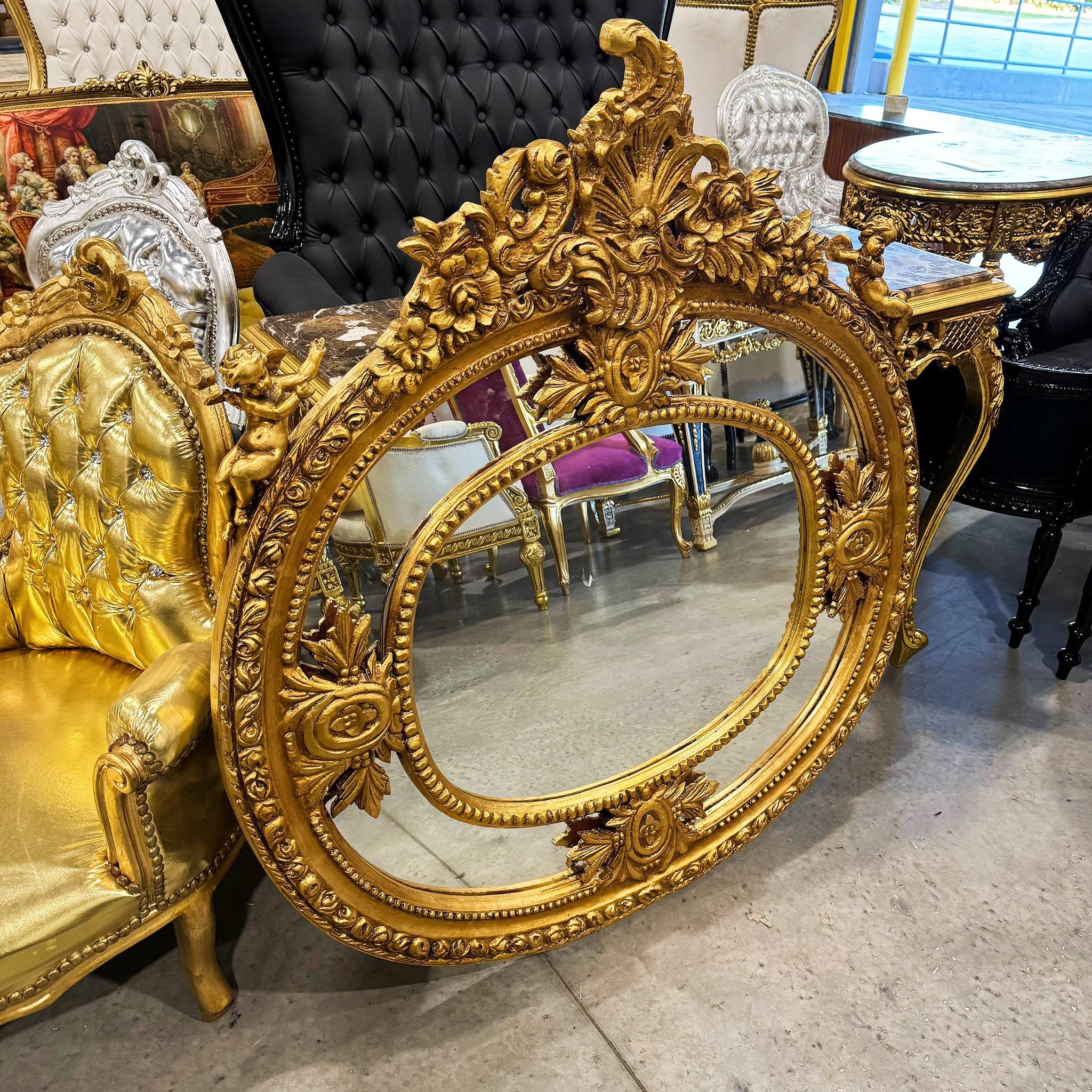 Golden Oval Mirror Wall Mirror French-Italian Style in Gold Leaf