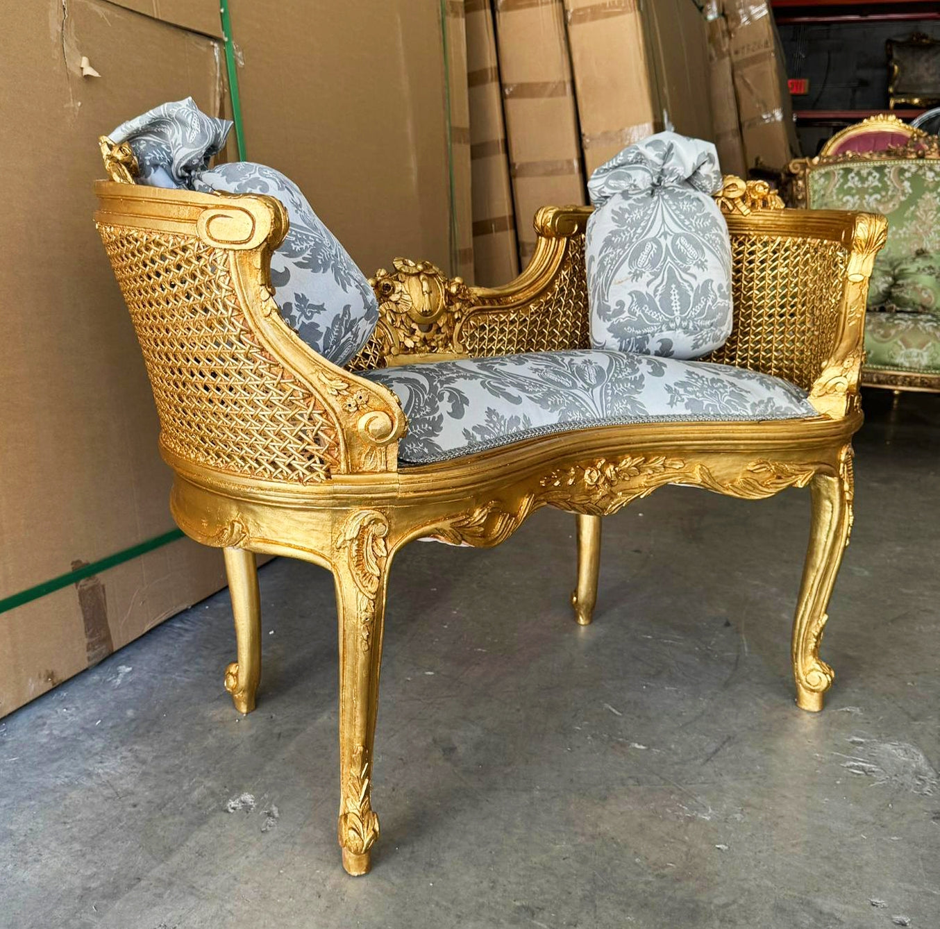 Bench White and Gray Damask French Style Gold Details Rococo Baroque Furniture